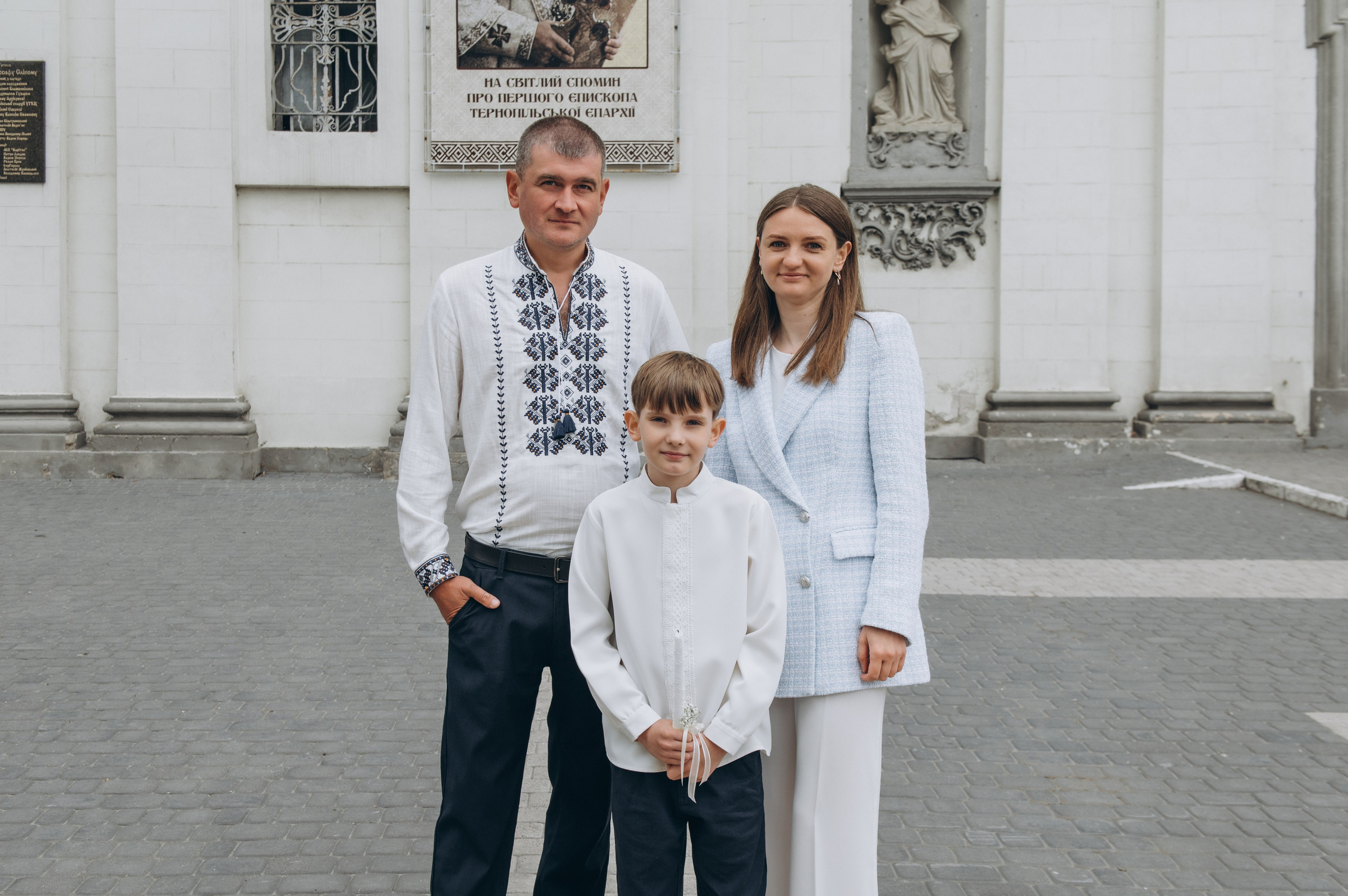 Фотосесія Першого Причастя Тернопіль, фотосесія Причастя Тернопіль, Таїнство Першого Причастя Тернопіль, Катедра Причастя Тернопіль. Сімейний, дитячий та індивідуальний фотограф в м. Тернопіль, м. Львів