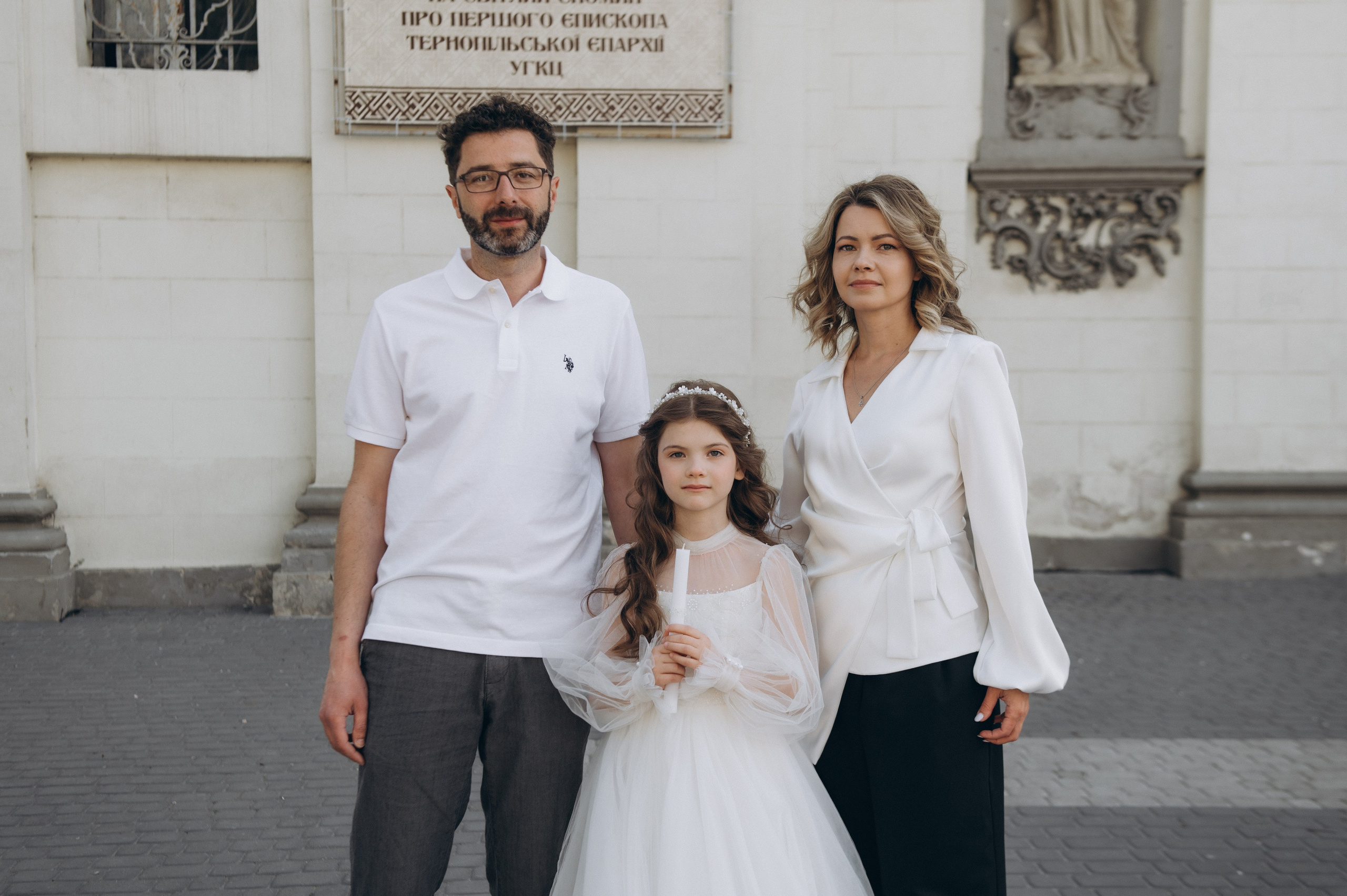 Фотосесія Першого Причастя Тернопіль, фотосесія Причастя Тернопіль, Таїнство Першого Причастя Тернопіль, Катедра Причастя Тернопіль. Сімейний, дитячий та індивідуальний фотограф в м. Тернопіль, м. Львів