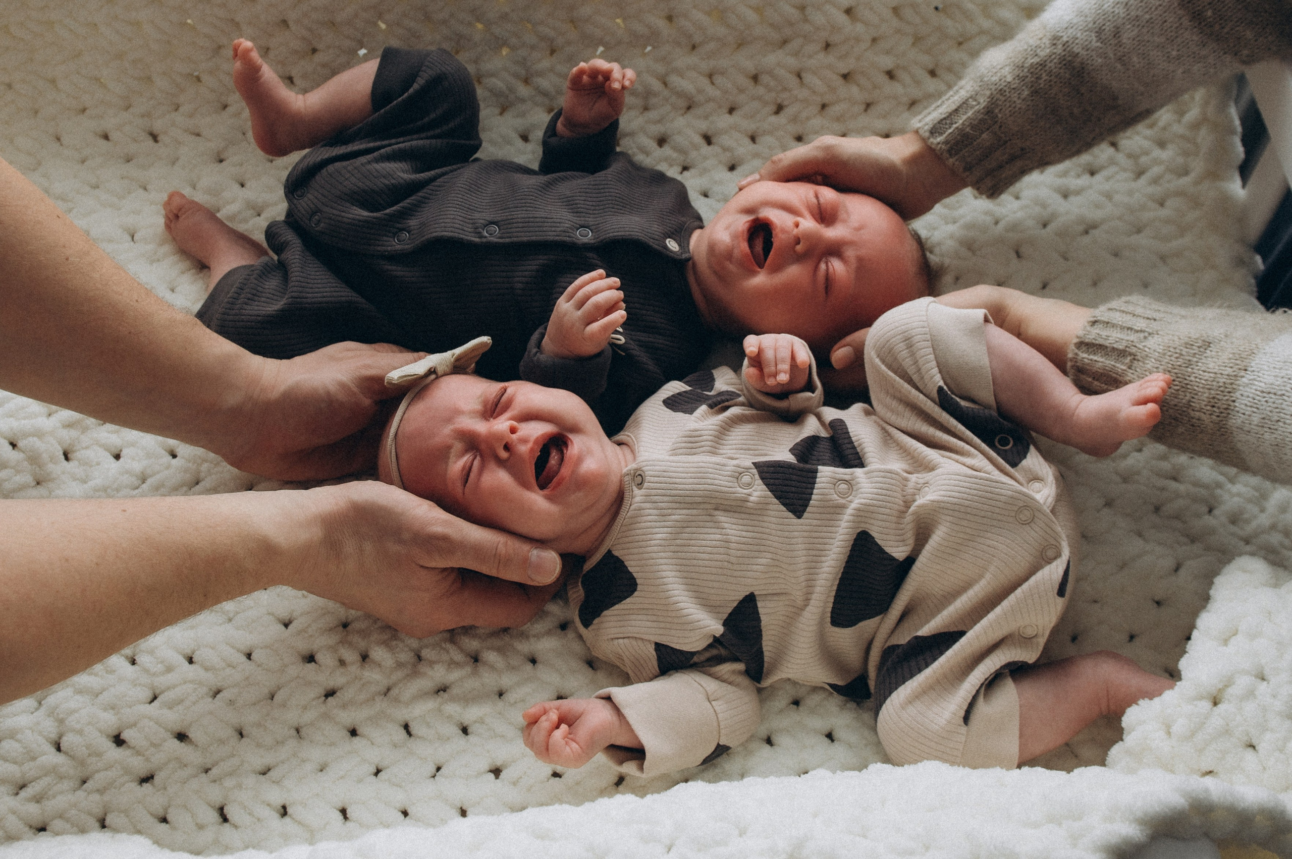 Сімейна фотосесія вдома Тернопіль, сімейний фотограф Львів Тернопіль, сімейна фотосесія Тернопіль, фотосесія двійні, зйомка близнюків. Сімейний, дитячий та індивідуальний фотограф в м. Тернопіль, м. Львів