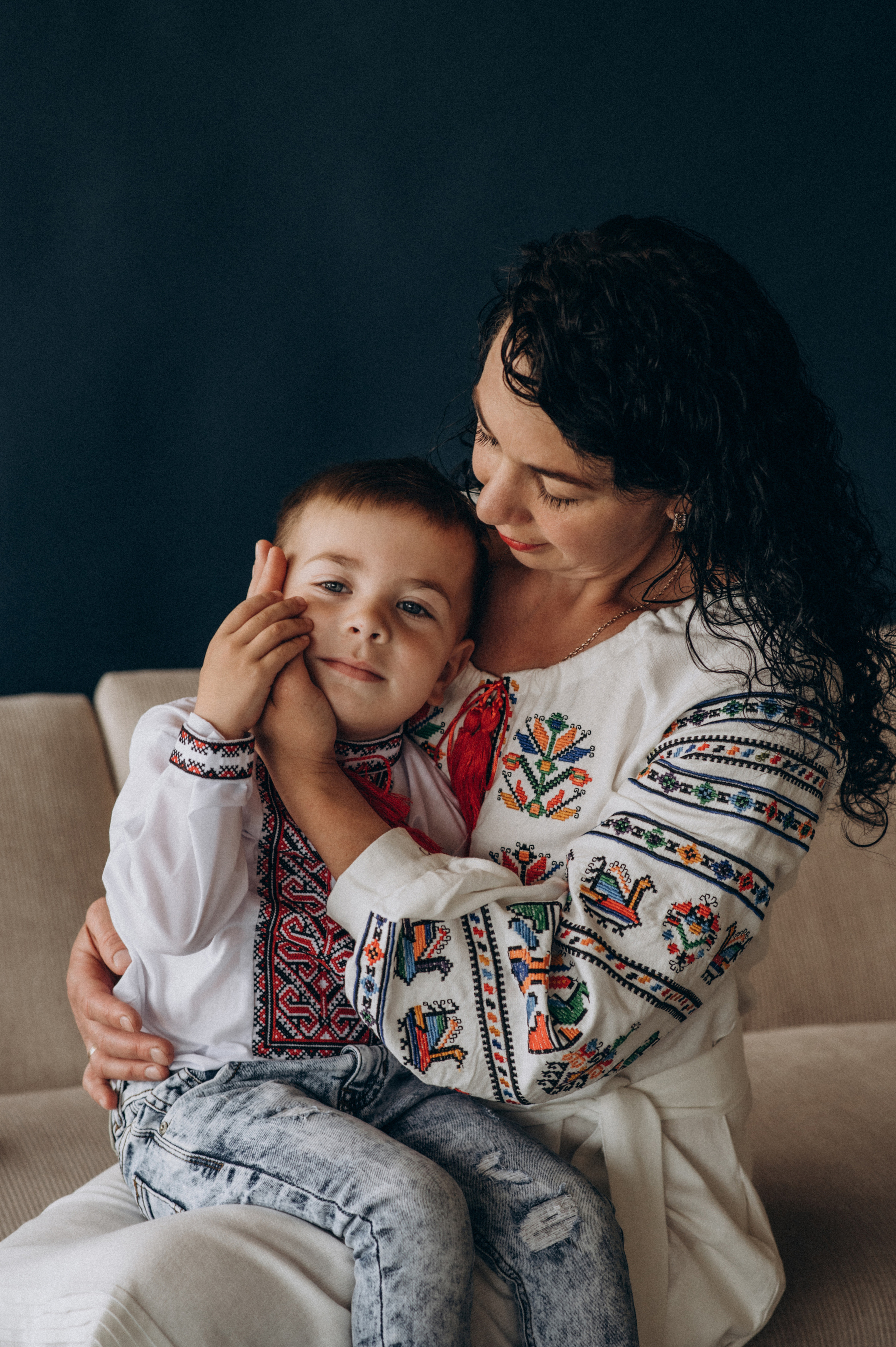Сімейна зйомка у студії. Сімейний, дитячий та індивідуальний фотограф в м. Тернопіль, м. Львів