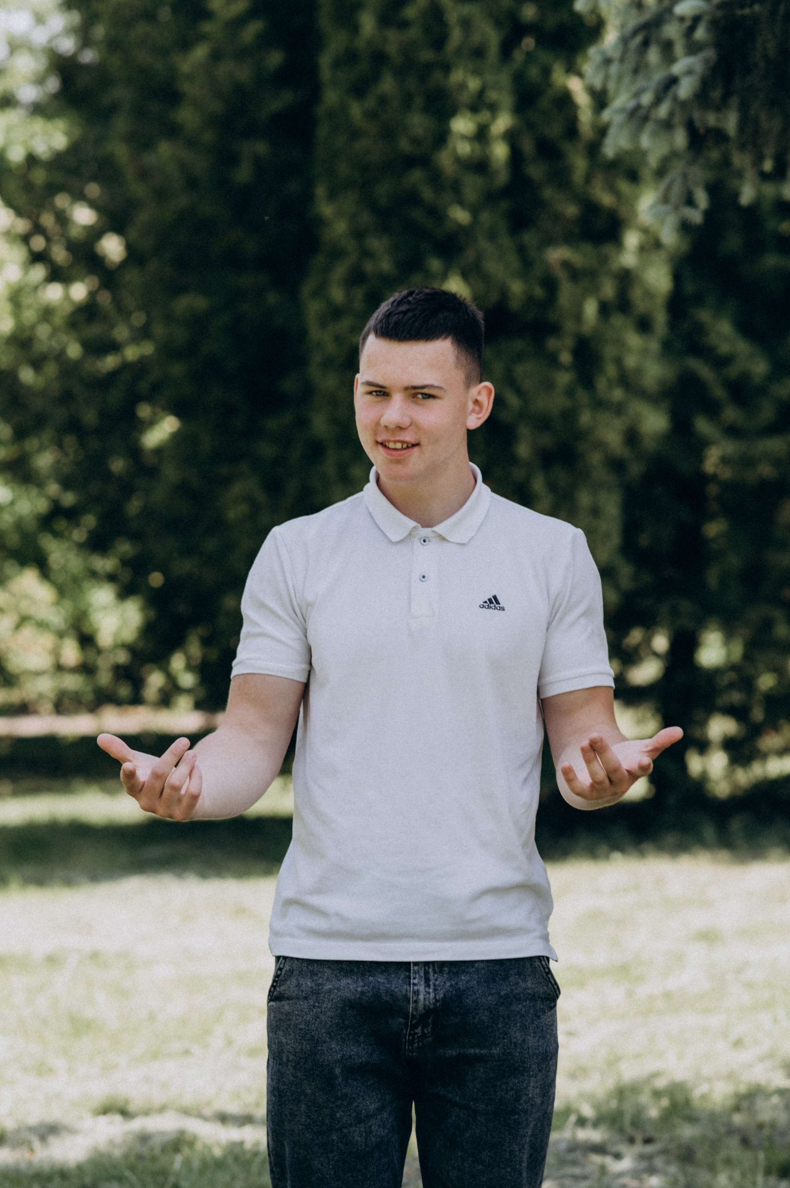 Фотосесія випускників, зйомка випускників Тернопіль Львів, випускні фотоальбоми Тернопіль, шкільні фотоальбоми Тернопіль. Сімейний, дитячий та індивідуальний фотограф в м. Тернопіль, м. Львів