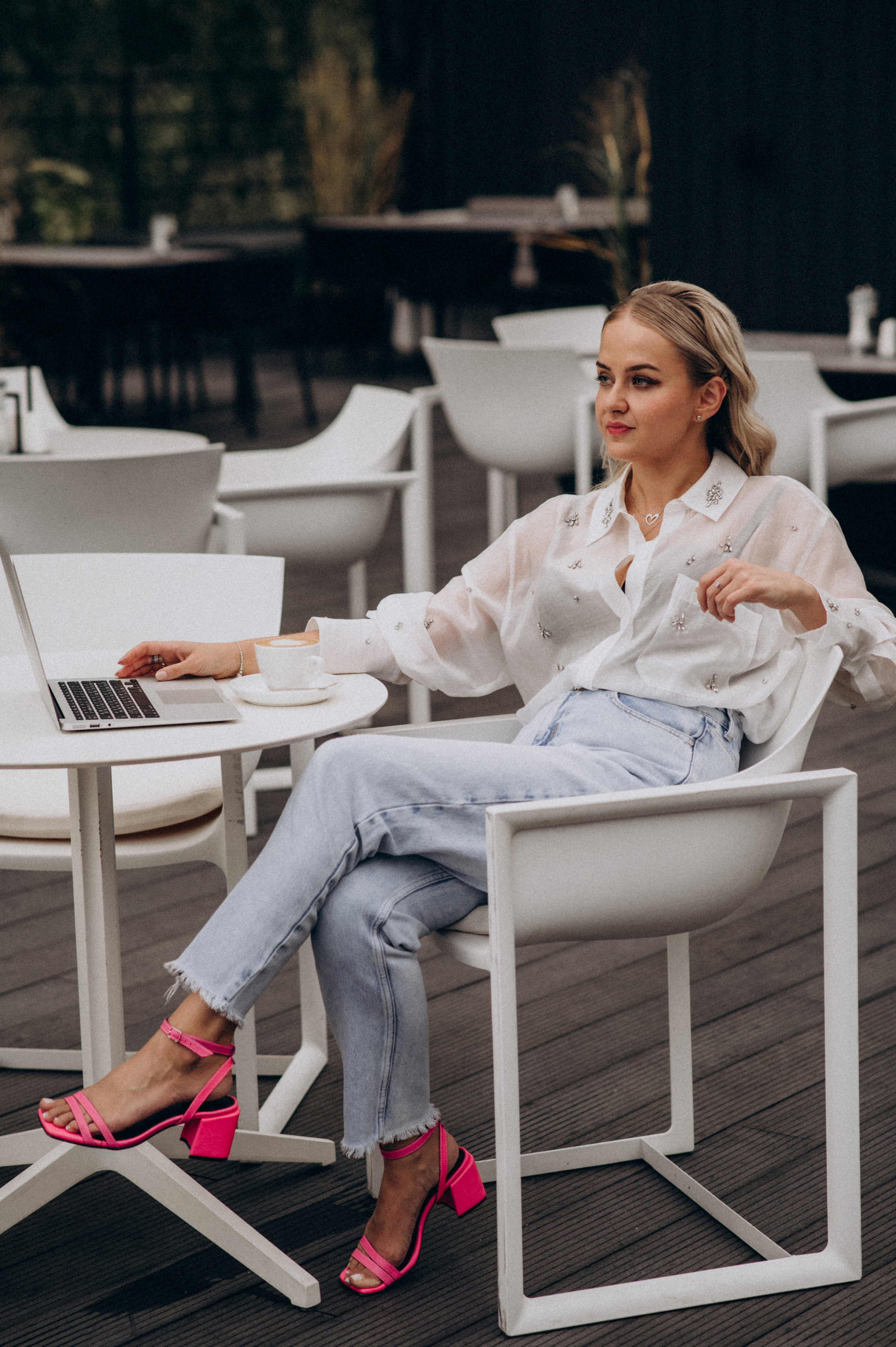 Індивідуальна контент зйомка фотосесія у кавярні кафе. Сімейний, дитячий та індивідуальний фотограф в м. Тернопіль, м. Львів