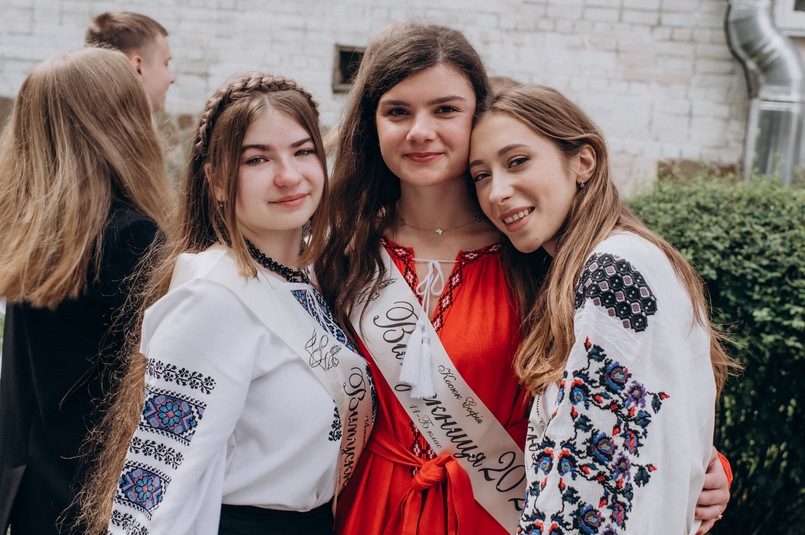 Фотосесія останнього дзвоника, фотосесія випускників Тернопіль, випускний 2024. Сімейний, дитячий та індивідуальний фотограф в м. Тернопіль, м. Львів