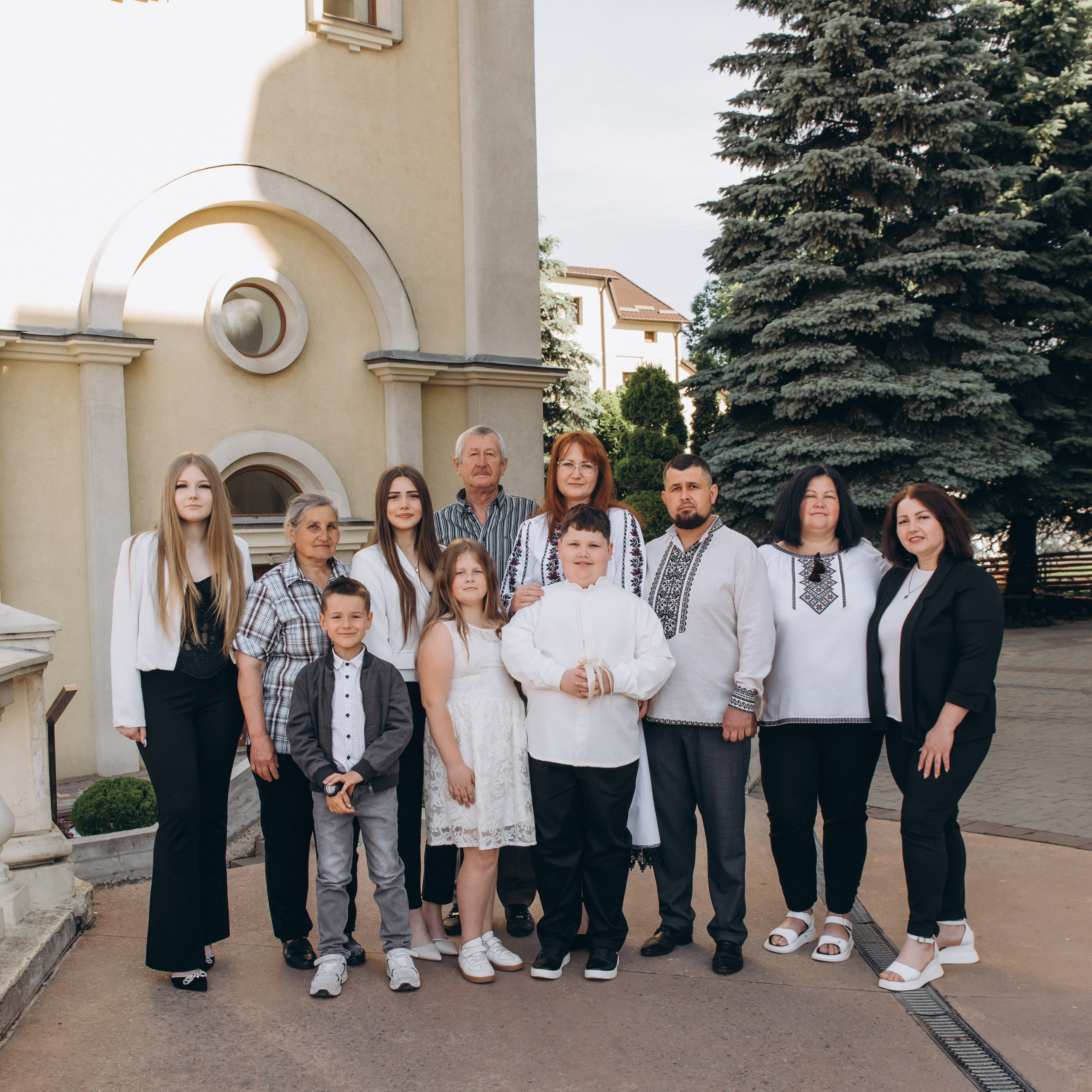 Фотосесія Першого Причастя Тернопіль, зйомка Першого Причастя Тернопіль, Церква Успіння Пресвятої Богородиці Причастя Тернопіль. Сімейний, дитячий та індивідуальний фотограф в м. Тернопіль, м. Львів