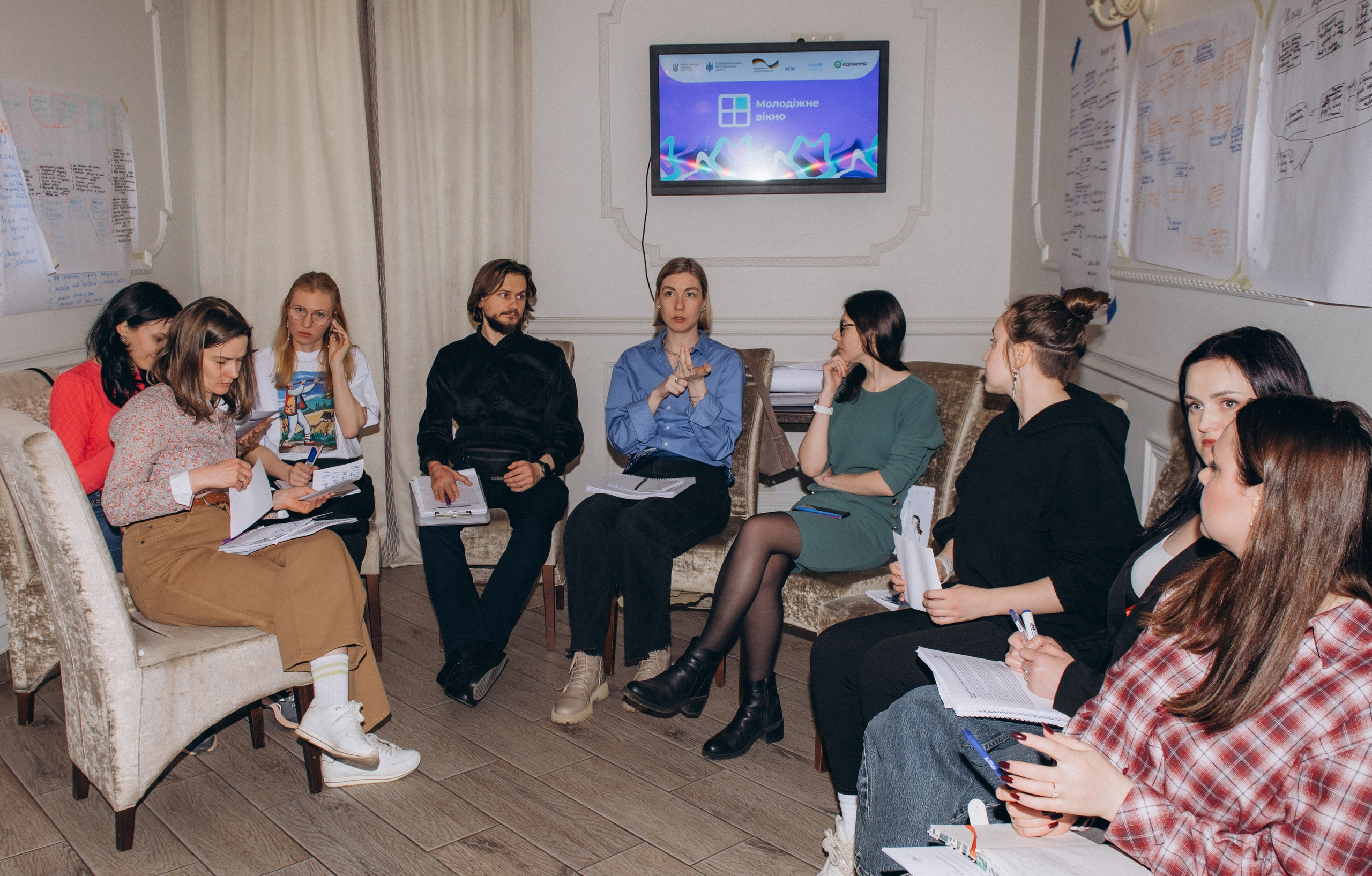 Репортажна фотосесія Тернопіль, репортажна зйомка заходу Тернопіль, зйомка конференцій, майстер-класів, тренінгів Тернопіль. Сімейний, дитячий та індивідуальний фотограф в м. Тернопіль, м. Львів