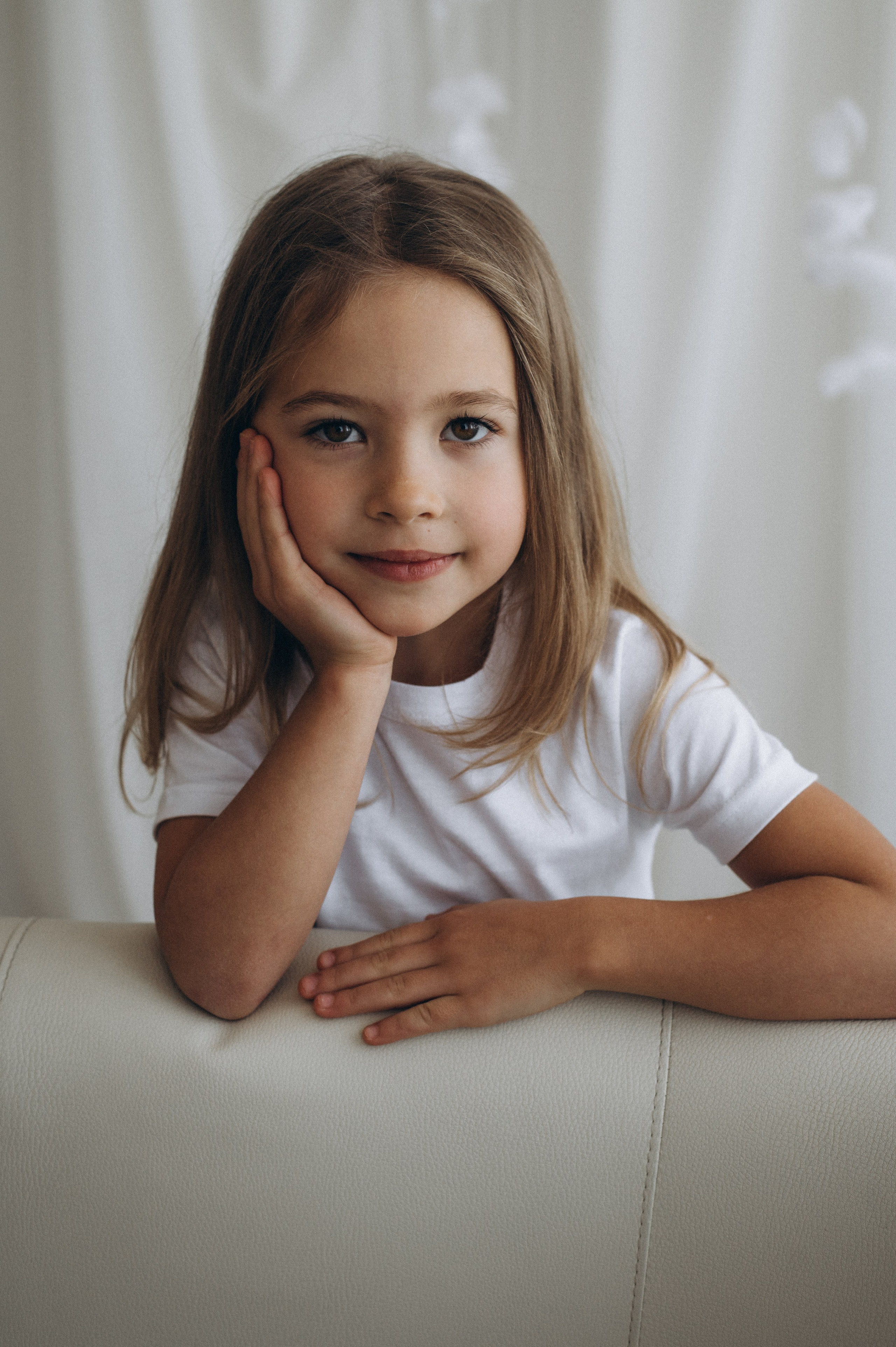 Сімейна фотосесія Тернопіль Львів, студійна сімейна зйомка з дітьми. Сімейний, дитячий та індивідуальний фотограф в м. Тернопіль, м. Львів