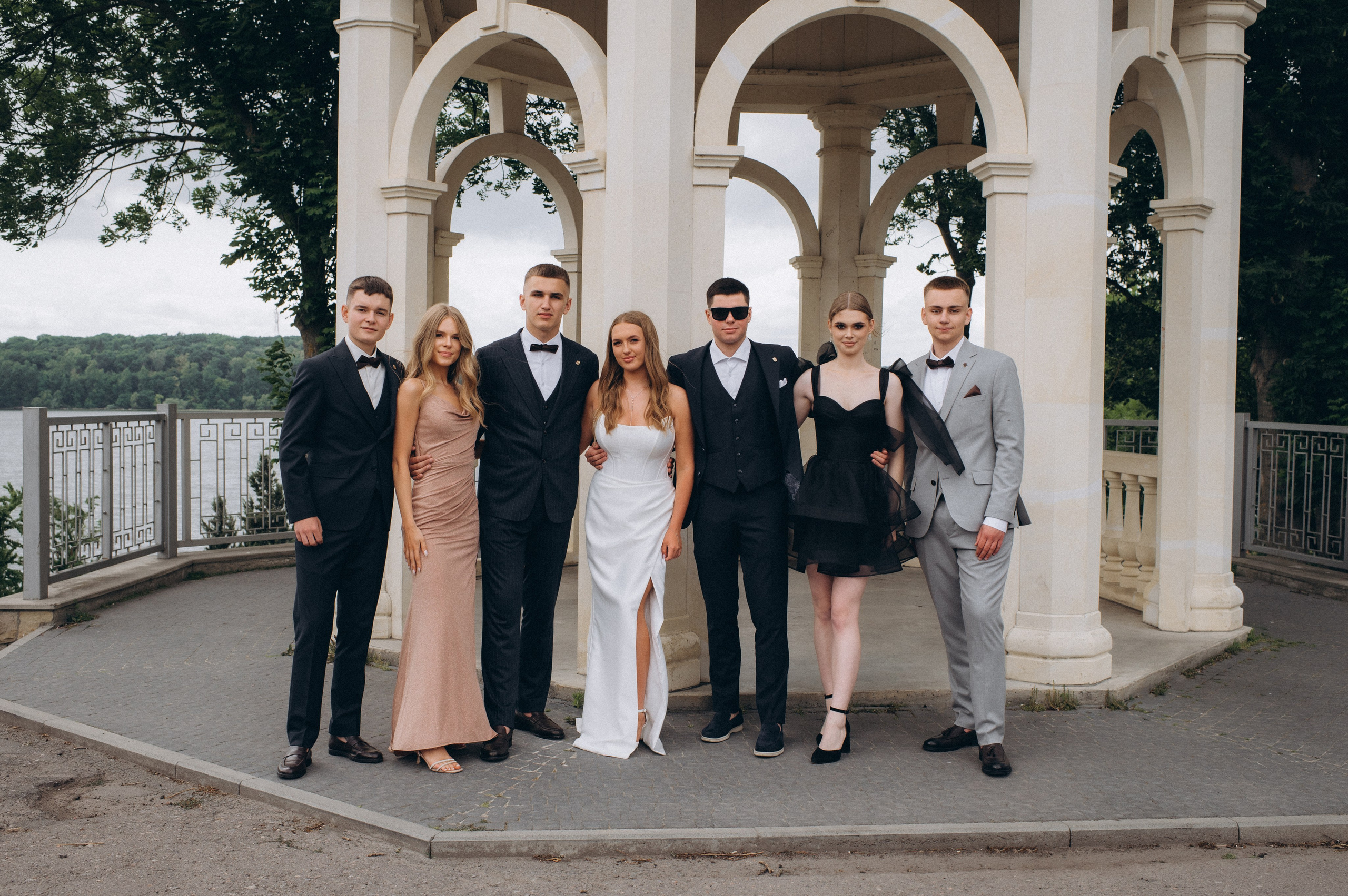 Випускники 2025, фотосесія випускного Тернопіль, фотосесія випускників Тернопіль, зйомка випускного, фотосесія випускного. Сімейний, дитячий та індивідуальний фотограф в м. Тернопіль, м. Львів