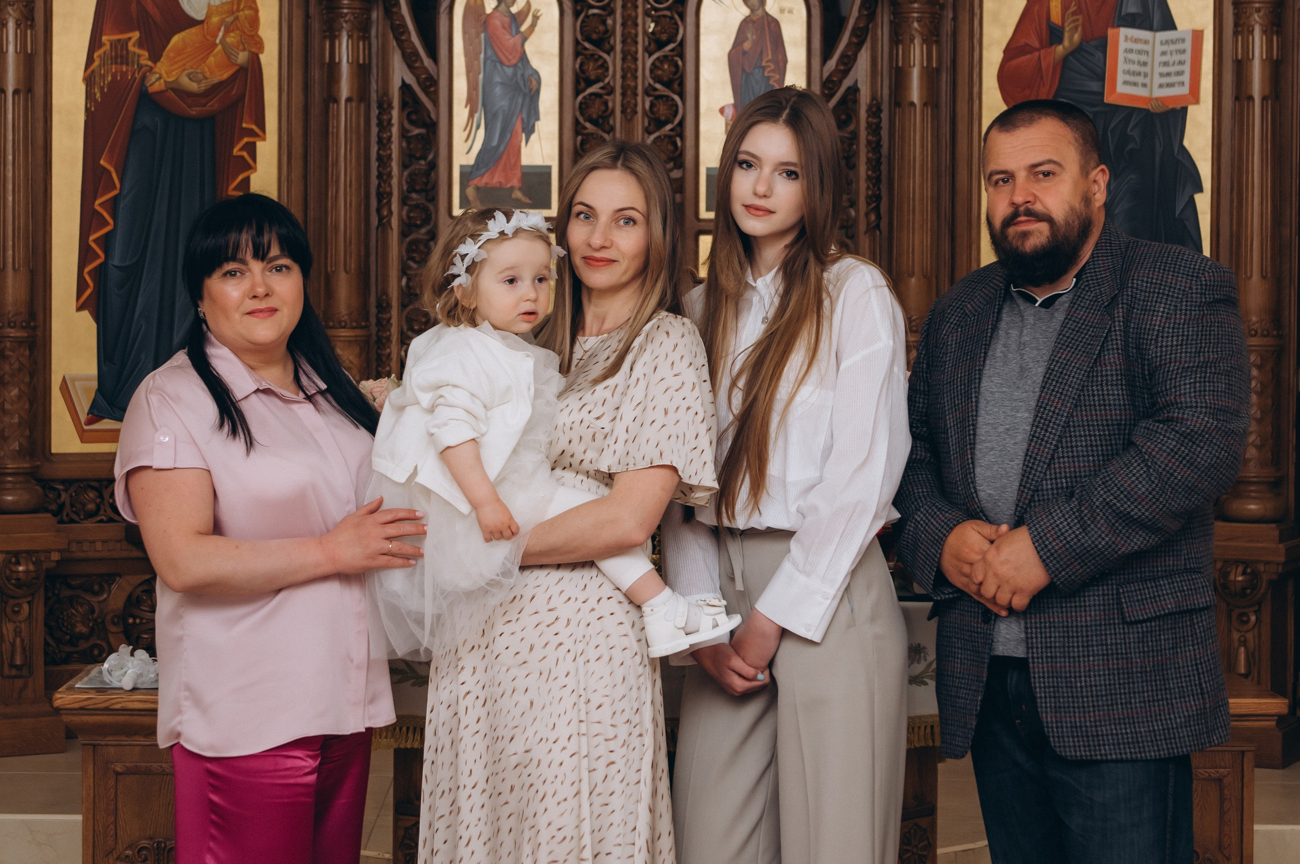 Фотосесія Хрещення Тернопіль, зйомка Хрестин Тернопіль, фотограф на хрестини Тернопіль, хрещення Львів. Сімейний, дитячий та індивідуальний фотограф в м. Тернопіль, м. Львів