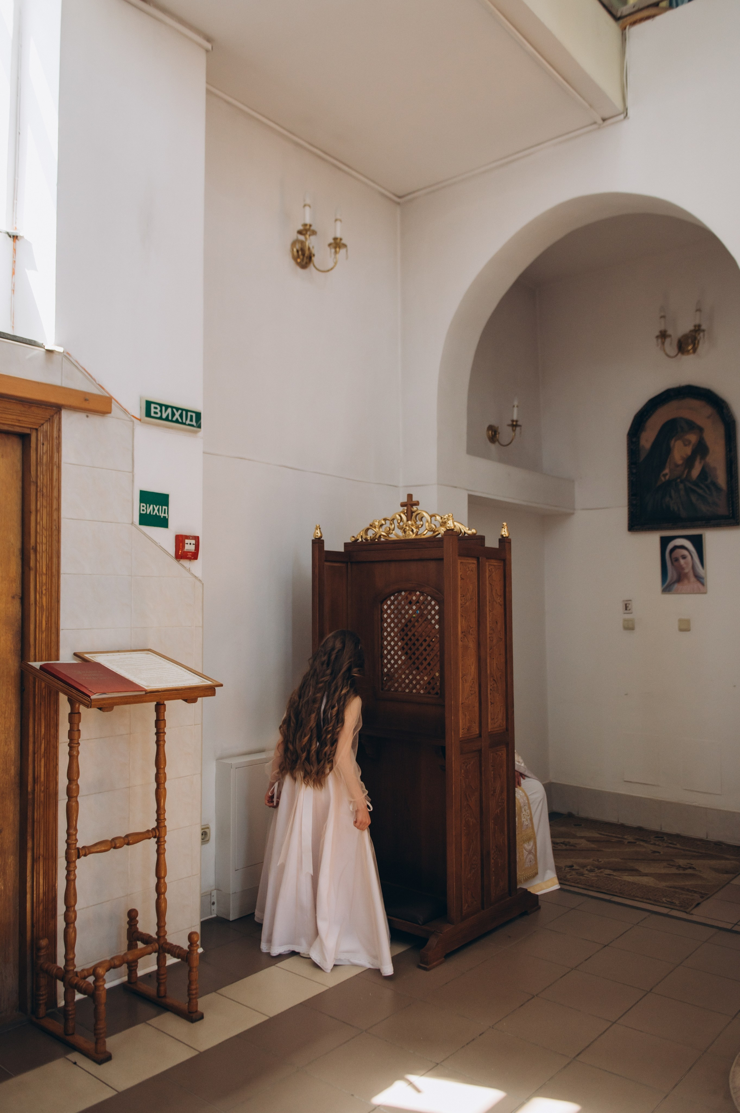 Фотосесія Причастя Тернопіль церква Св&nbsp;Михаїла, фотограф на&nbsp;Причастя Тернопіль, фотосесія Літургії Причастя Тернопіль