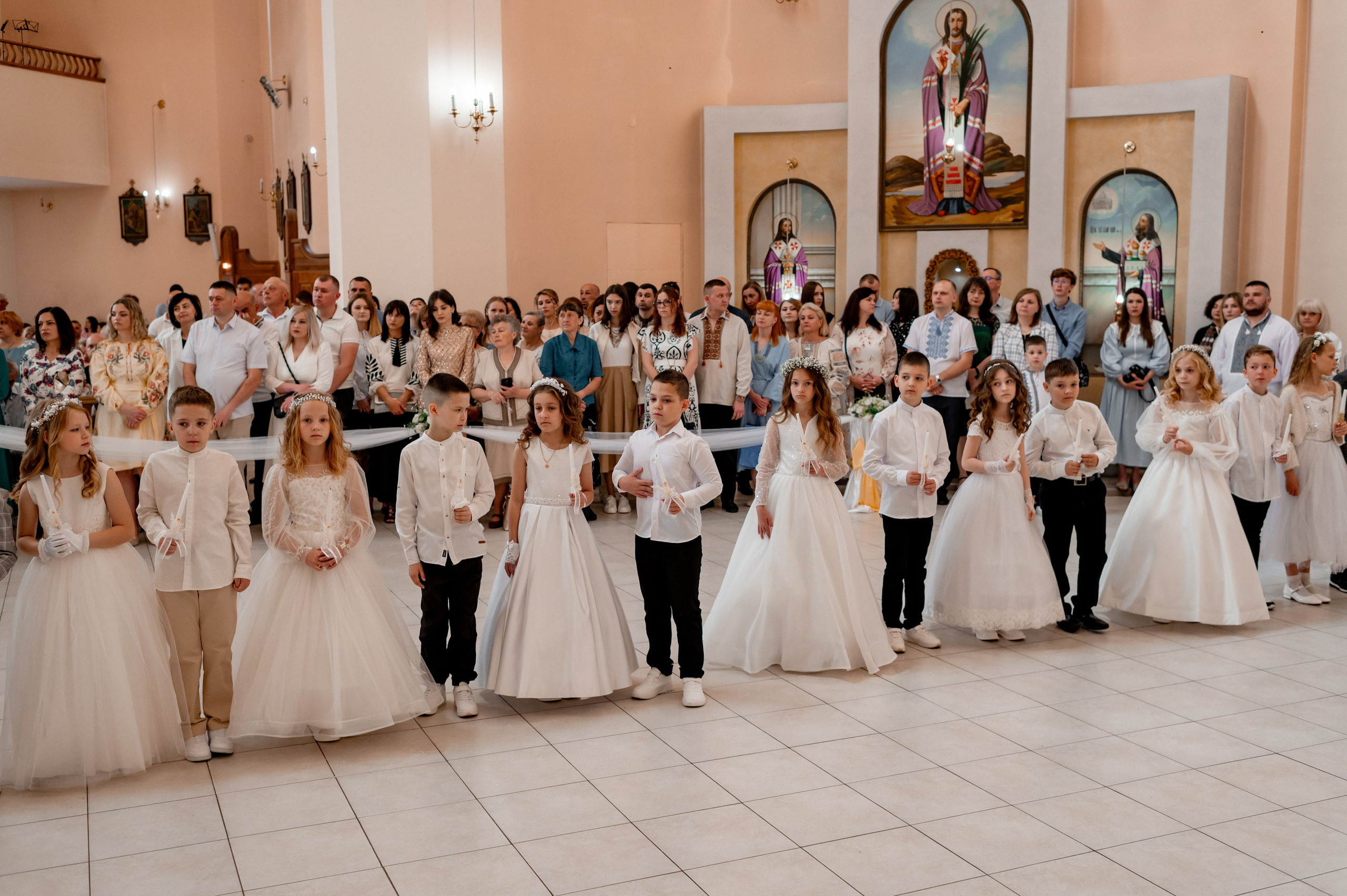 Фотосесія Першого Причастя Тернопіль, зйомка Причастя Тернопіль, Таїнство Першого Причастя Тернопіль, Катедра Причастя Тернопіль. Сімейний, дитячий та індивідуальний фотограф в м. Тернопіль, м. Львів