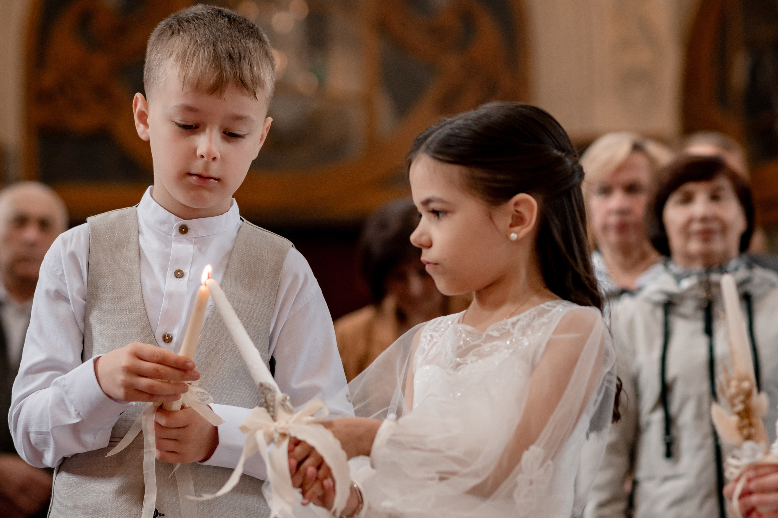 Фотосесія Першого Причастя Тернопіль, зйомка Причастя Тернопіль, Таїнство Першого Причастя Тернопіль, Катедра Причастя Тернопіль. Сімейний, дитячий та індивідуальний фотограф в м. Тернопіль, м. Львів