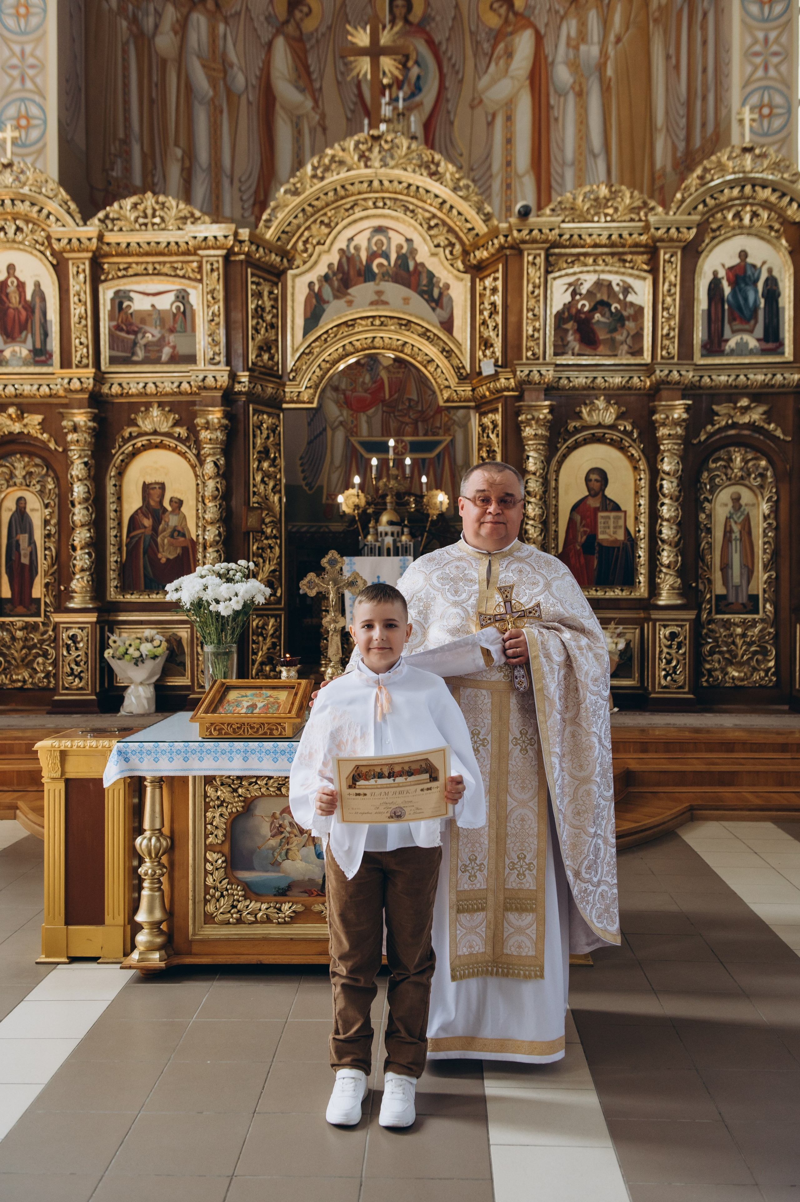 Фотосесія Причастя Тернопіль церква Св Михаїла, фотограф на Причастя Тернопіль, фотосесія Літургії Причастя Тернопіль. Сімейний, дитячий та індивідуальний фотограф в м. Тернопіль, м. Львів