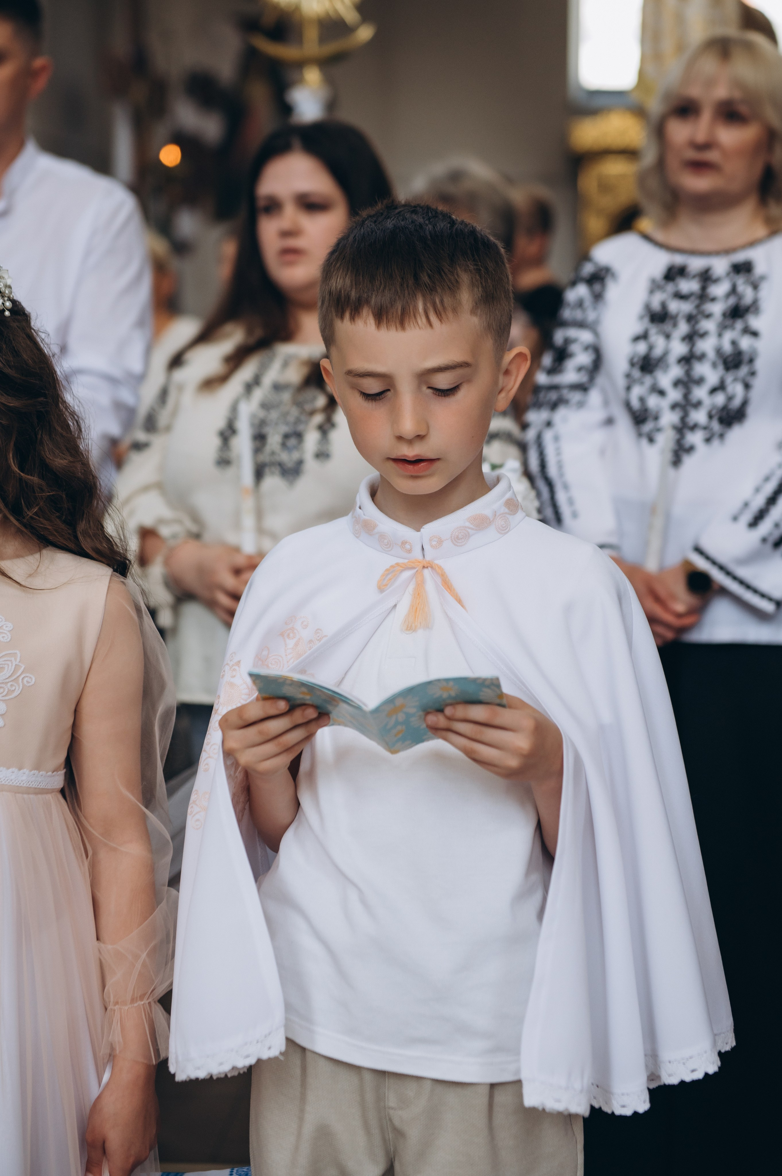 Фотосесія Причастя Тернопіль церква Св Михаїла, фотограф на Причастя Тернопіль, фотосесія Літургії Причастя Тернопіль. Сімейний, дитячий та індивідуальний фотограф в м. Тернопіль, м. Львів