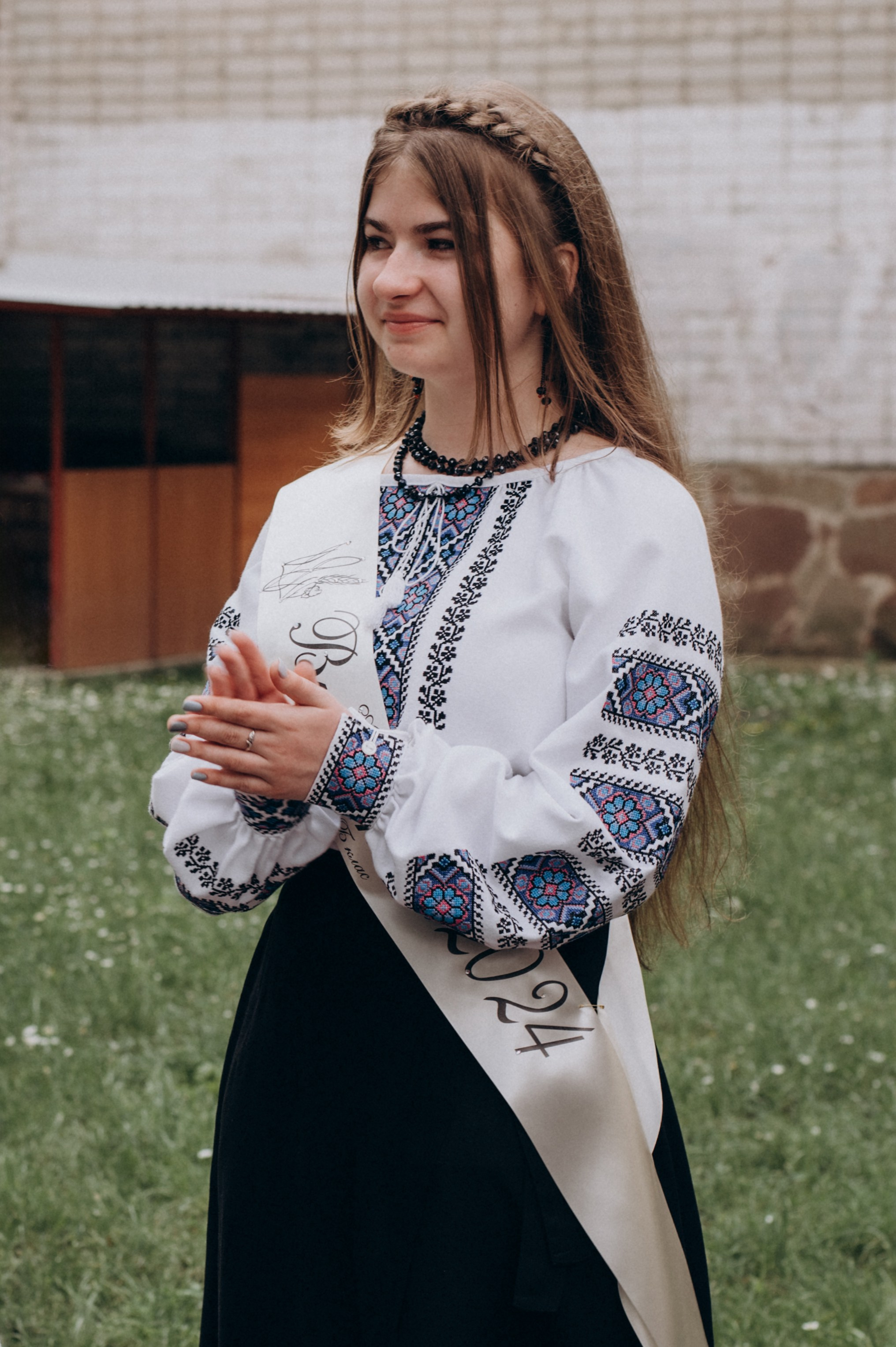 Фотосесія останнього дзвоника, фотосесія випускників Тернопіль, випускний 2024. Сімейний, дитячий та індивідуальний фотограф в м. Тернопіль, м. Львів