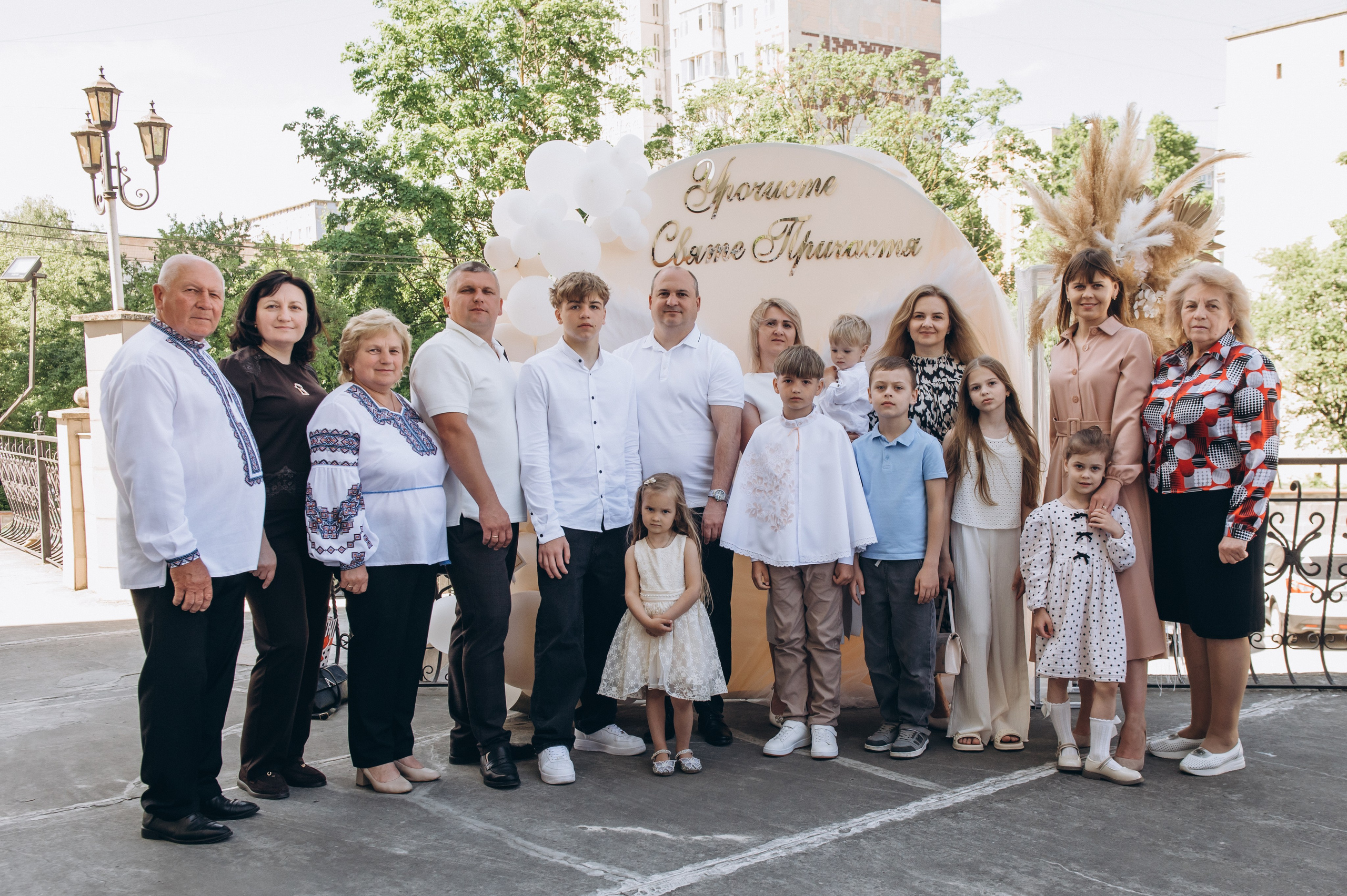 Фотосесія Причастя Тернопіль церква Св Михаїла, фотограф на Причастя Тернопіль, фотосесія Літургії Причастя Тернопіль. Сімейний, дитячий та індивідуальний фотограф в м. Тернопіль, м. Львів