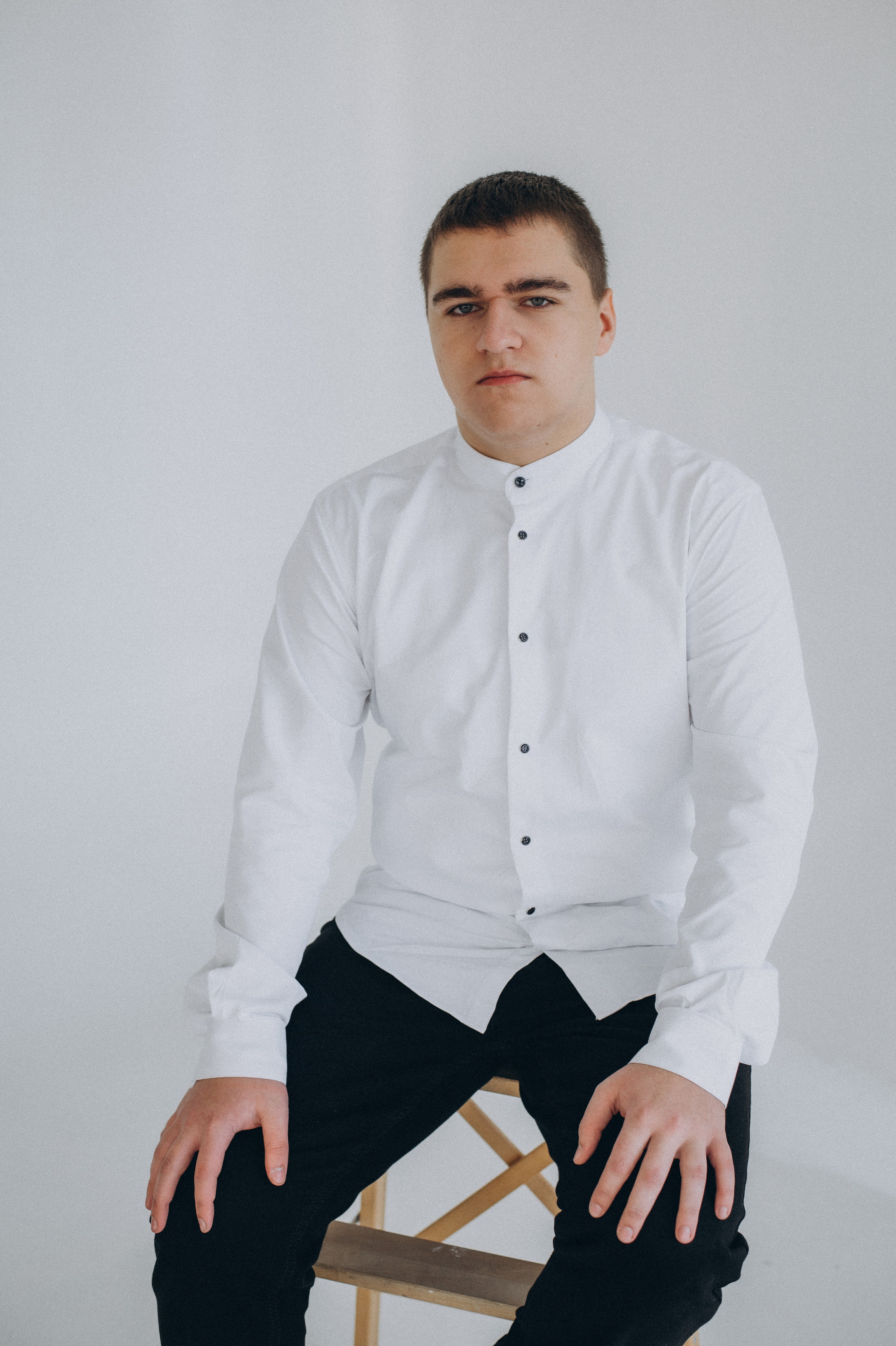 Фотосесія випускників, фотосесія на віньєтки Тернопіль, випускники Тернопіль, випуск 2025. Сімейний, дитячий та індивідуальний фотограф в м. Тернопіль, м. Львів