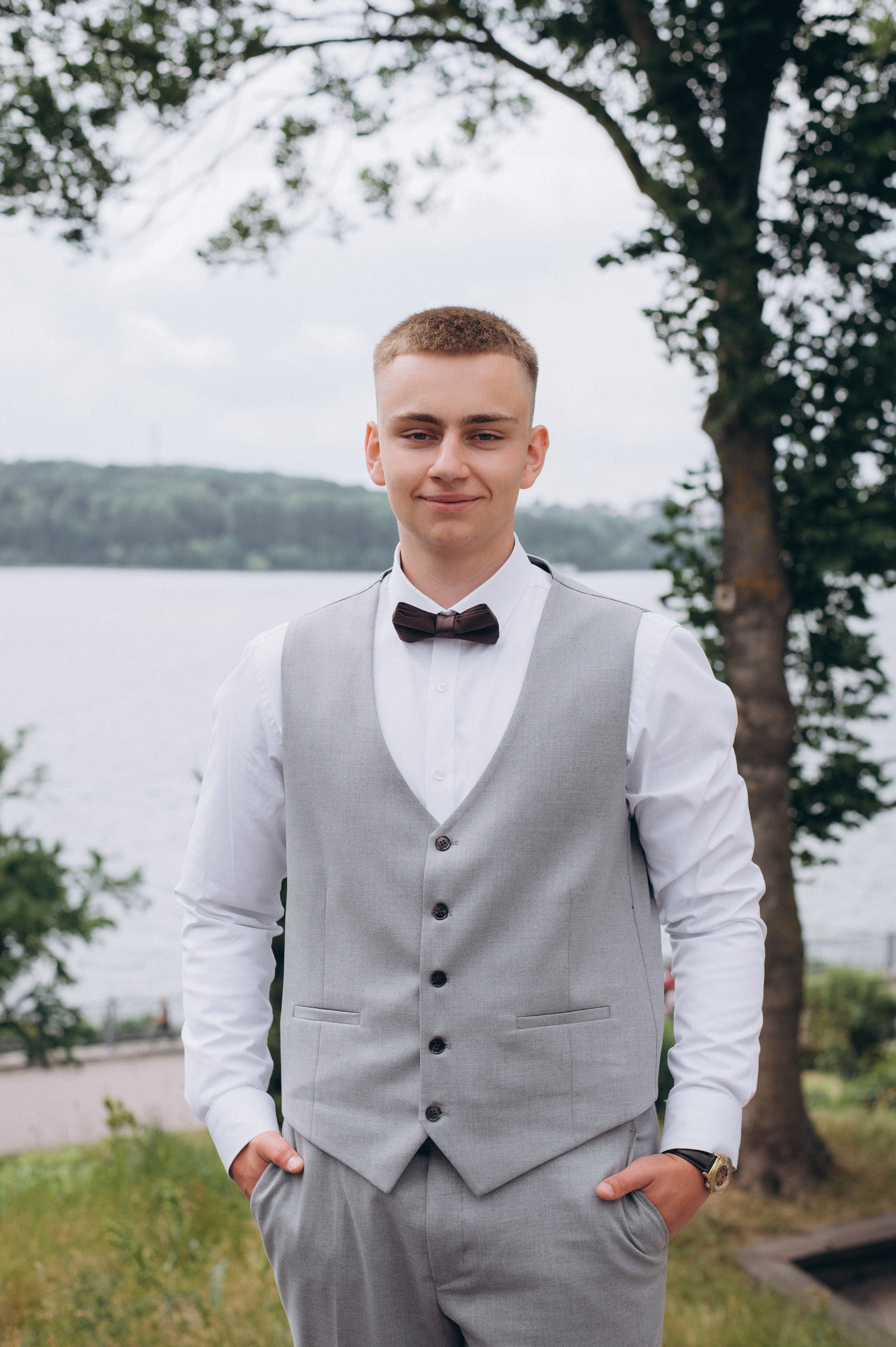 Випускники 2025, фотосесія випускного Тернопіль, фотосесія випускників Тернопіль, зйомка випускного, фотосесія випускного. Сімейний, дитячий та індивідуальний фотограф в м. Тернопіль, м. Львів