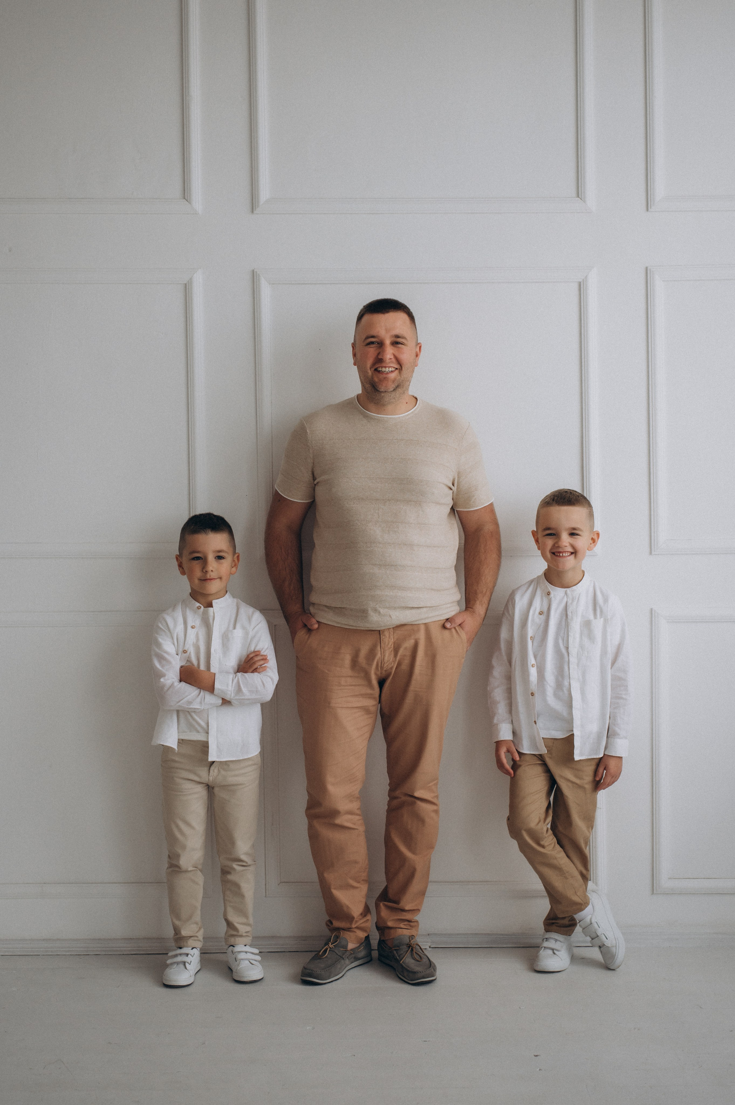 Сімейна фотосесія Тернопіль, сімейний фотограф Тернопіль Львів, зйомка дітей, портретний фотограф Тернопіль, фотосесія Причастя у студії. Сімейний, дитячий та індивідуальний фотограф в м. Тернопіль, м. Львів