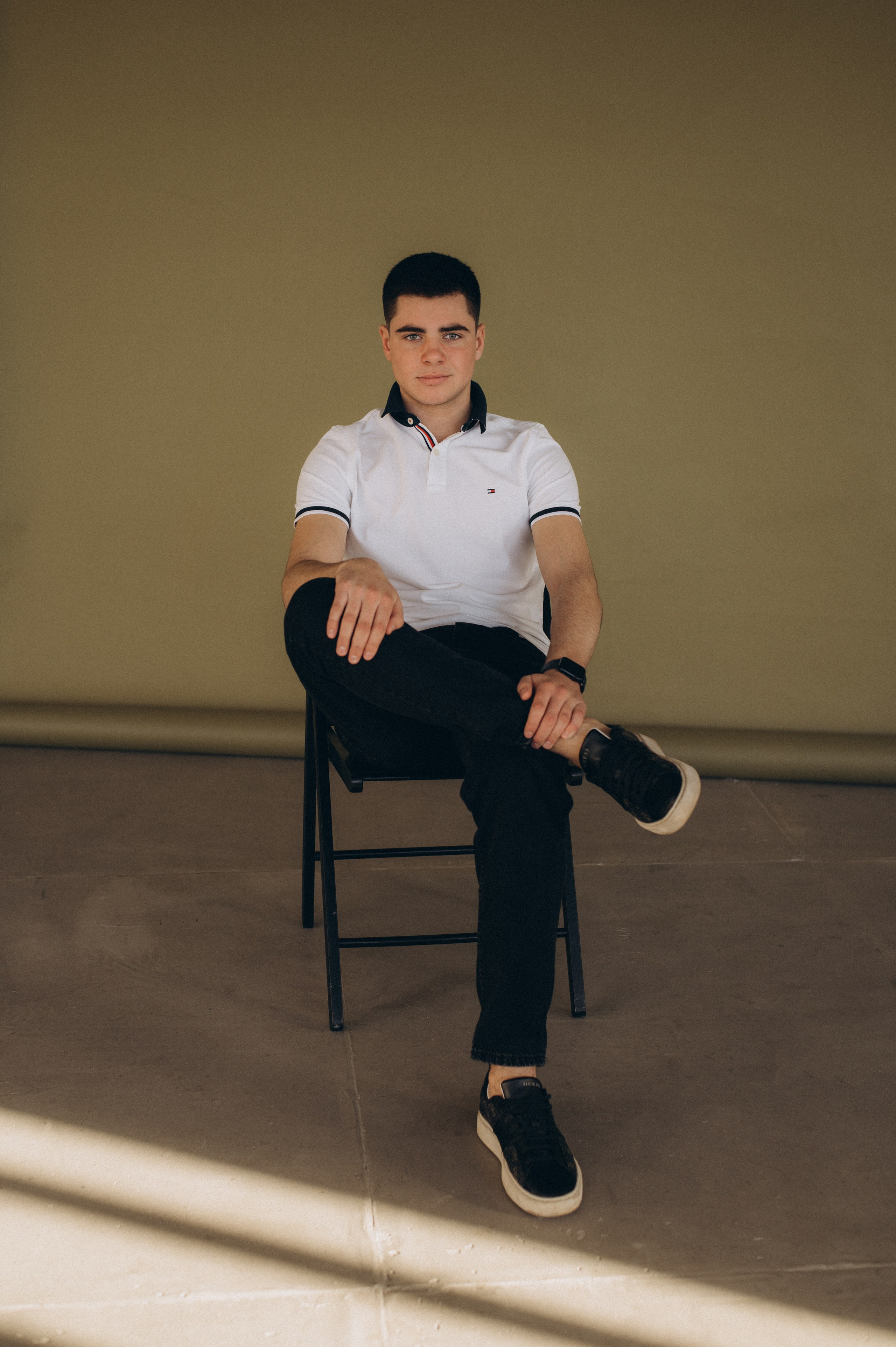 Фотосесія випускників, фотосесія на віньєтки Тернопіль, випускники Тернопіль, випуск 2025. Сімейний, дитячий та індивідуальний фотограф в м. Тернопіль, м. Львів