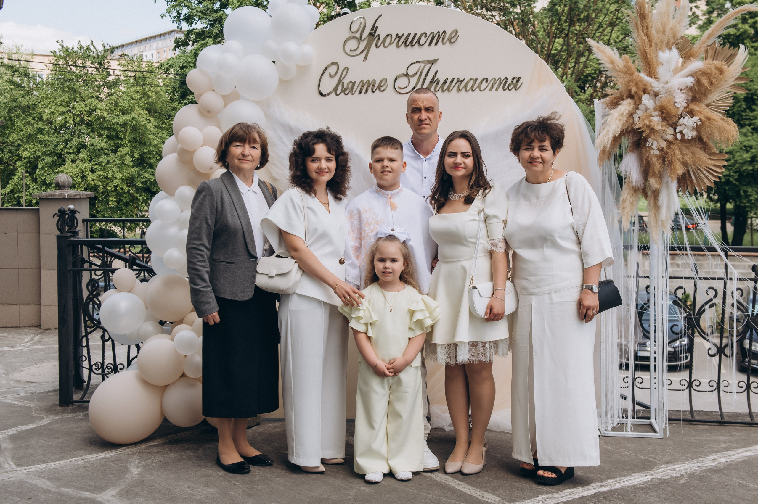 Фотосесія Причастя Тернопіль церква Св Михаїла, фотограф на Причастя Тернопіль, фотосесія Літургії Причастя Тернопіль. Сімейний, дитячий та індивідуальний фотограф в м. Тернопіль, м. Львів