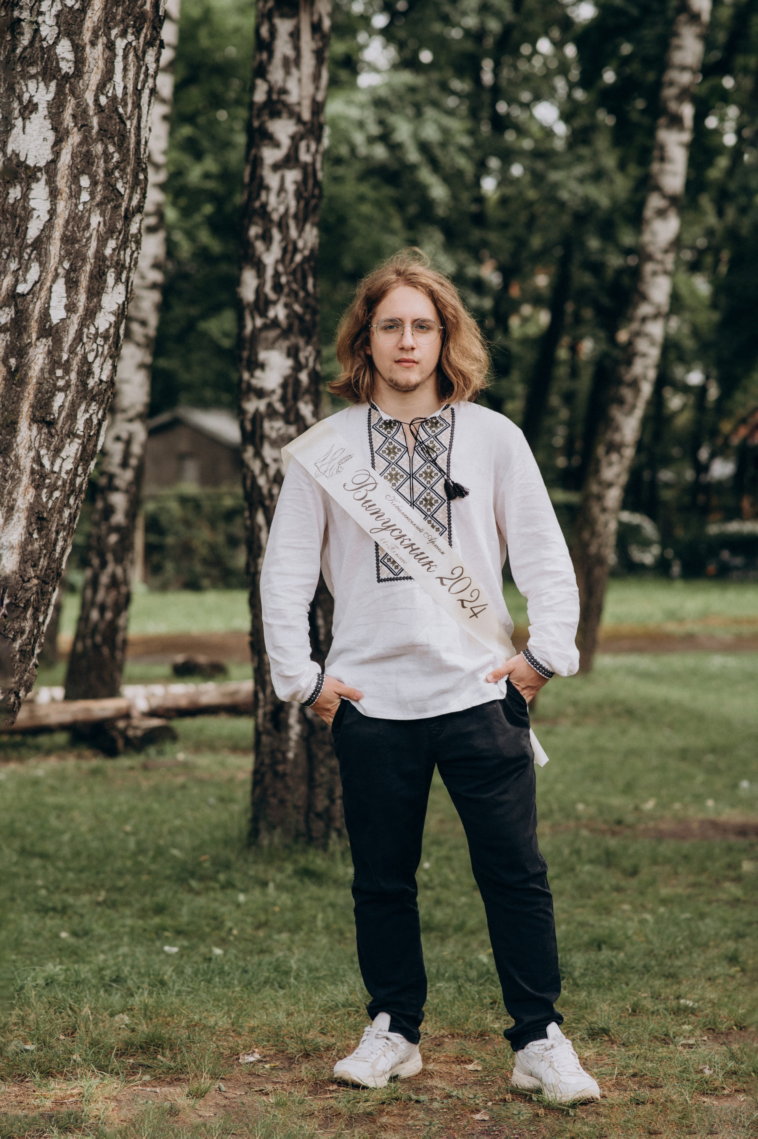 Фотосесія останнього дзвоника, фотосесія випускників Тернопіль, випускний 2024. Сімейний, дитячий та індивідуальний фотограф в м. Тернопіль, м. Львів