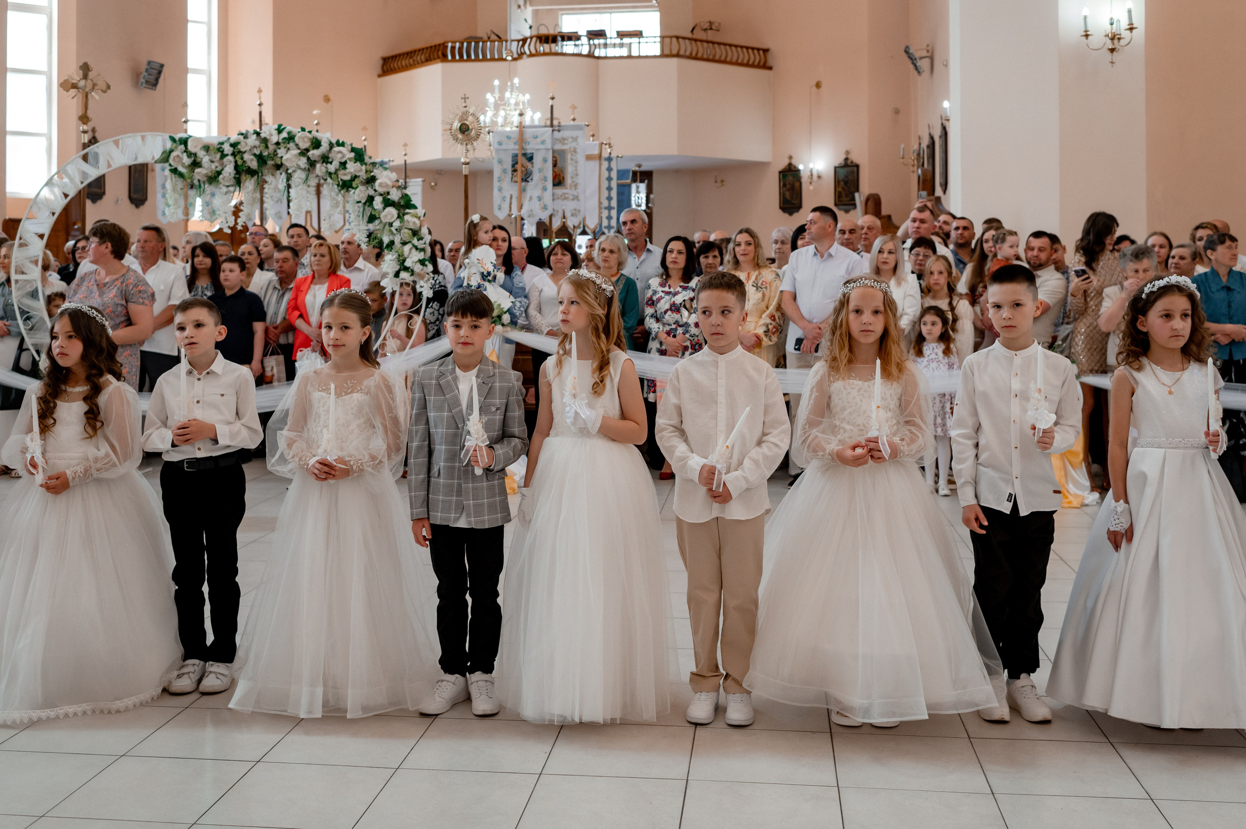 Фотосесія Першого Причастя Тернопіль, зйомка Причастя Тернопіль, Таїнство Першого Причастя Тернопіль, Катедра Причастя Тернопіль. Сімейний, дитячий та індивідуальний фотограф в м. Тернопіль, м. Львів