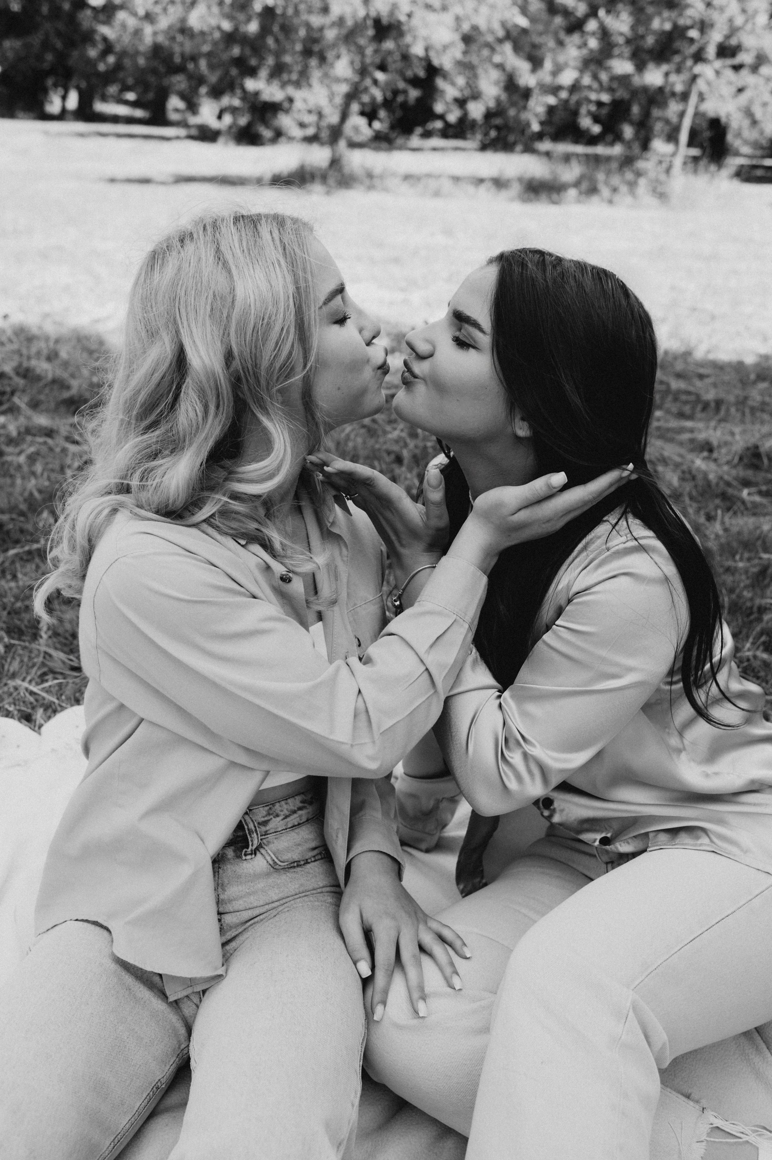 Фотосесія випускників, зйомка випускників Тернопіль Львів, випускні фотоальбоми Тернопіль, шкільні фотоальбоми Тернопіль. Сімейний, дитячий та індивідуальний фотограф в м. Тернопіль, м. Львів