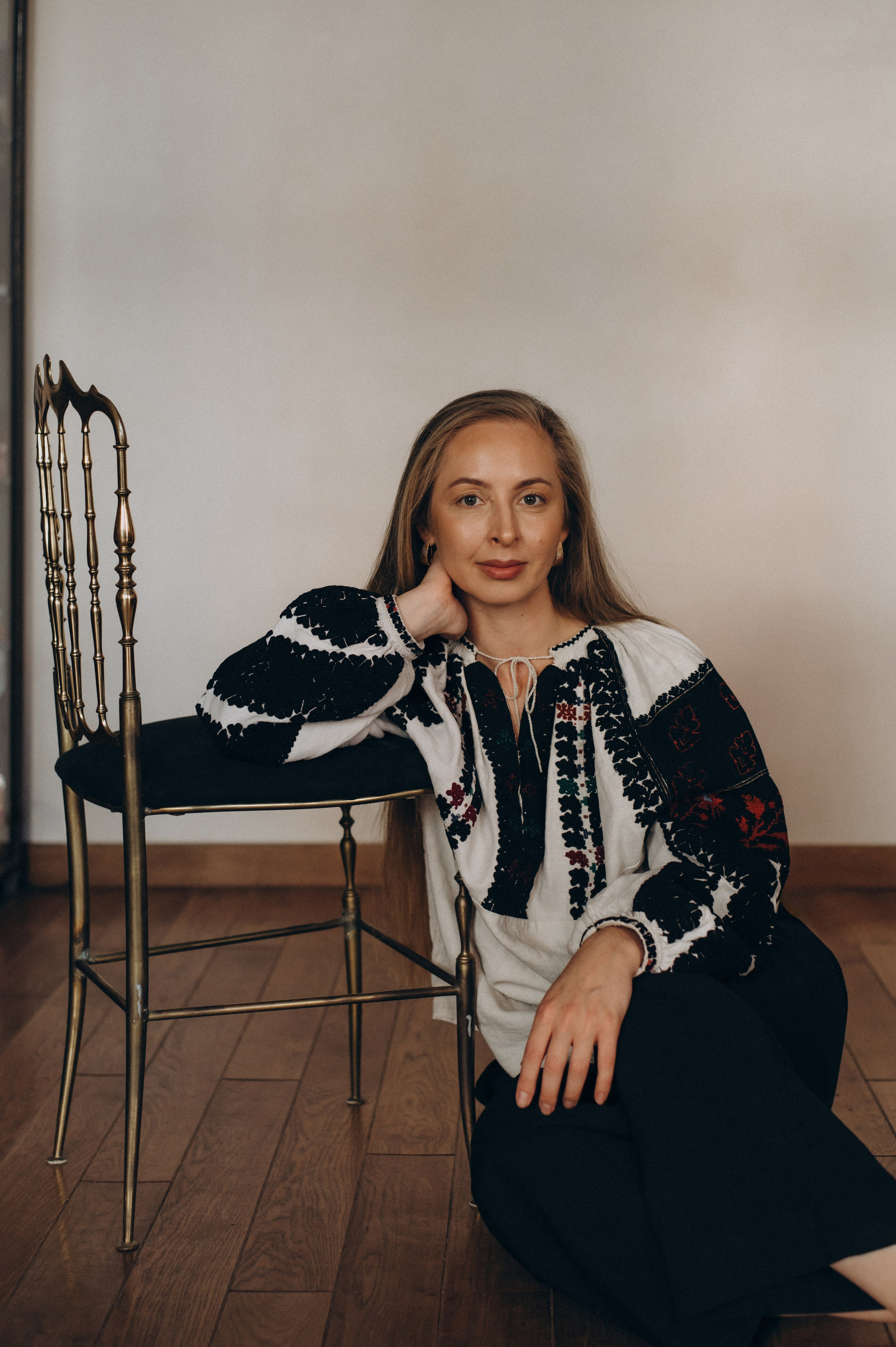 Індивідуальна фотосесія у студії, портретний фотограф Тернопіль Львів, зйомка у студії. Сімейний, дитячий та індивідуальний фотограф в м. Тернопіль, м. Львів