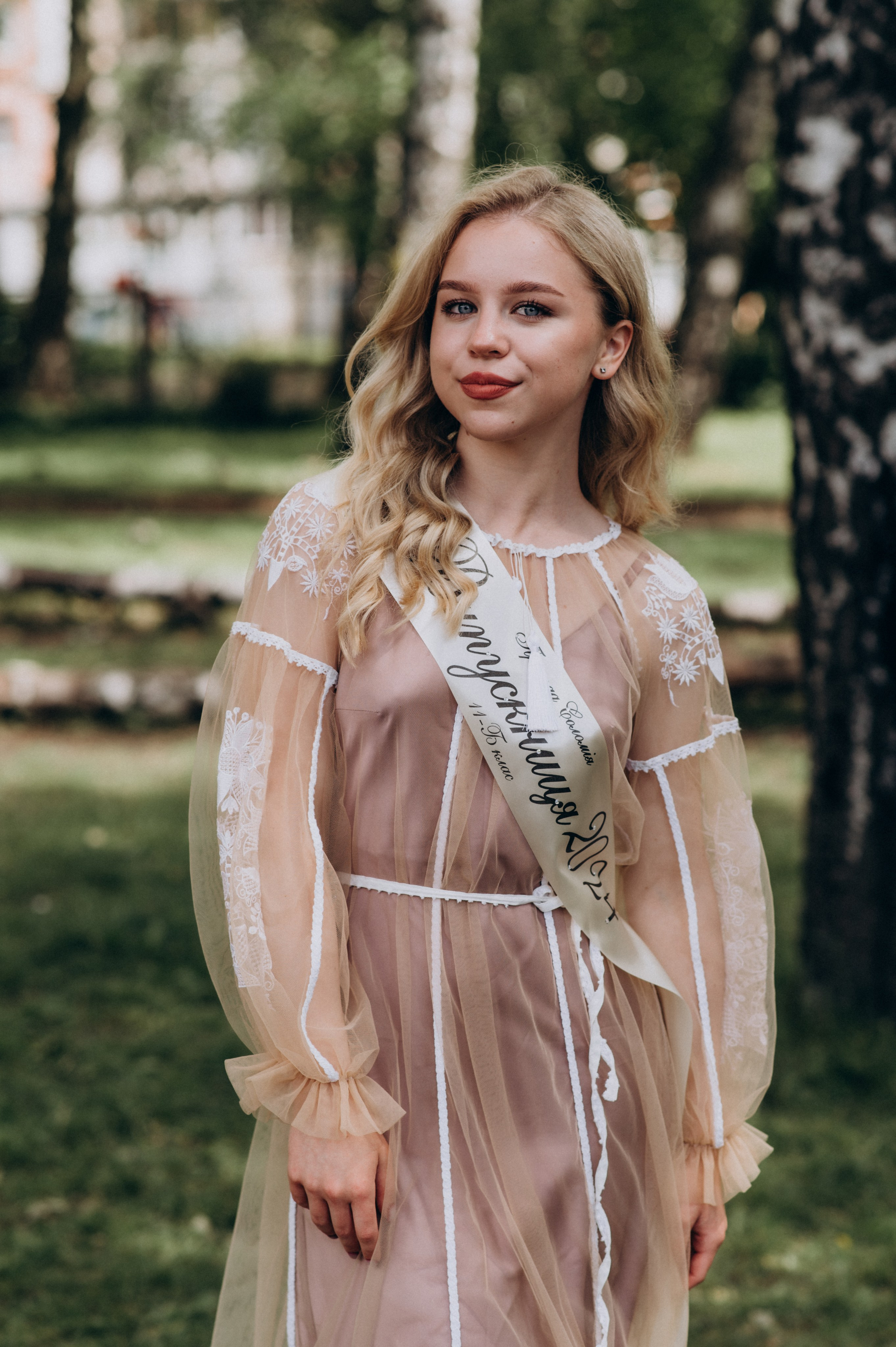 Фотосесія останнього дзвоника, фотосесія випускників Тернопіль, випускний 2024. Сімейний, дитячий та індивідуальний фотограф в м. Тернопіль, м. Львів