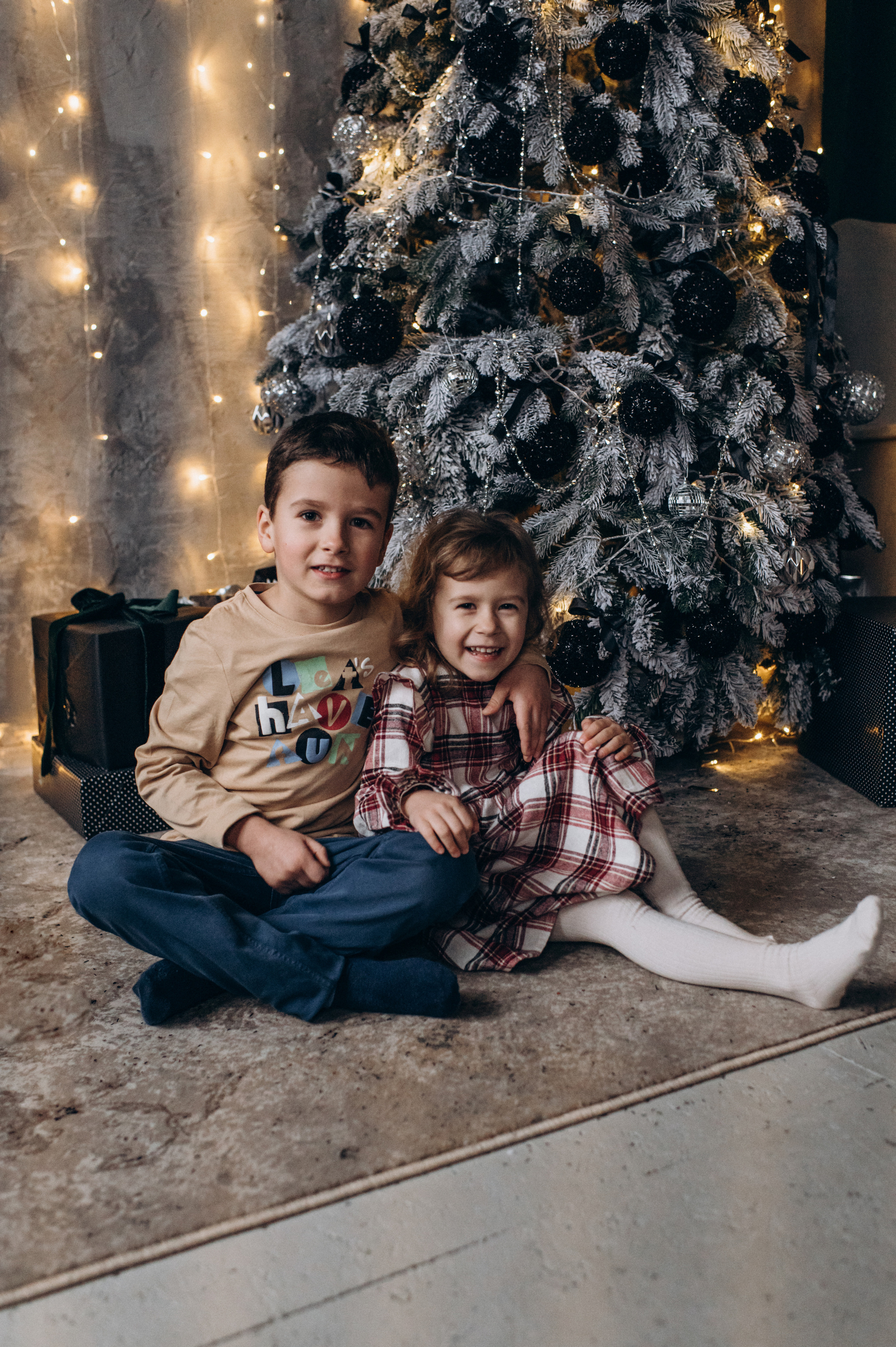 Новорічна сімейна зйомка у студії. Сімейний, дитячий та індивідуальний фотограф в м. Тернопіль, м. Львів