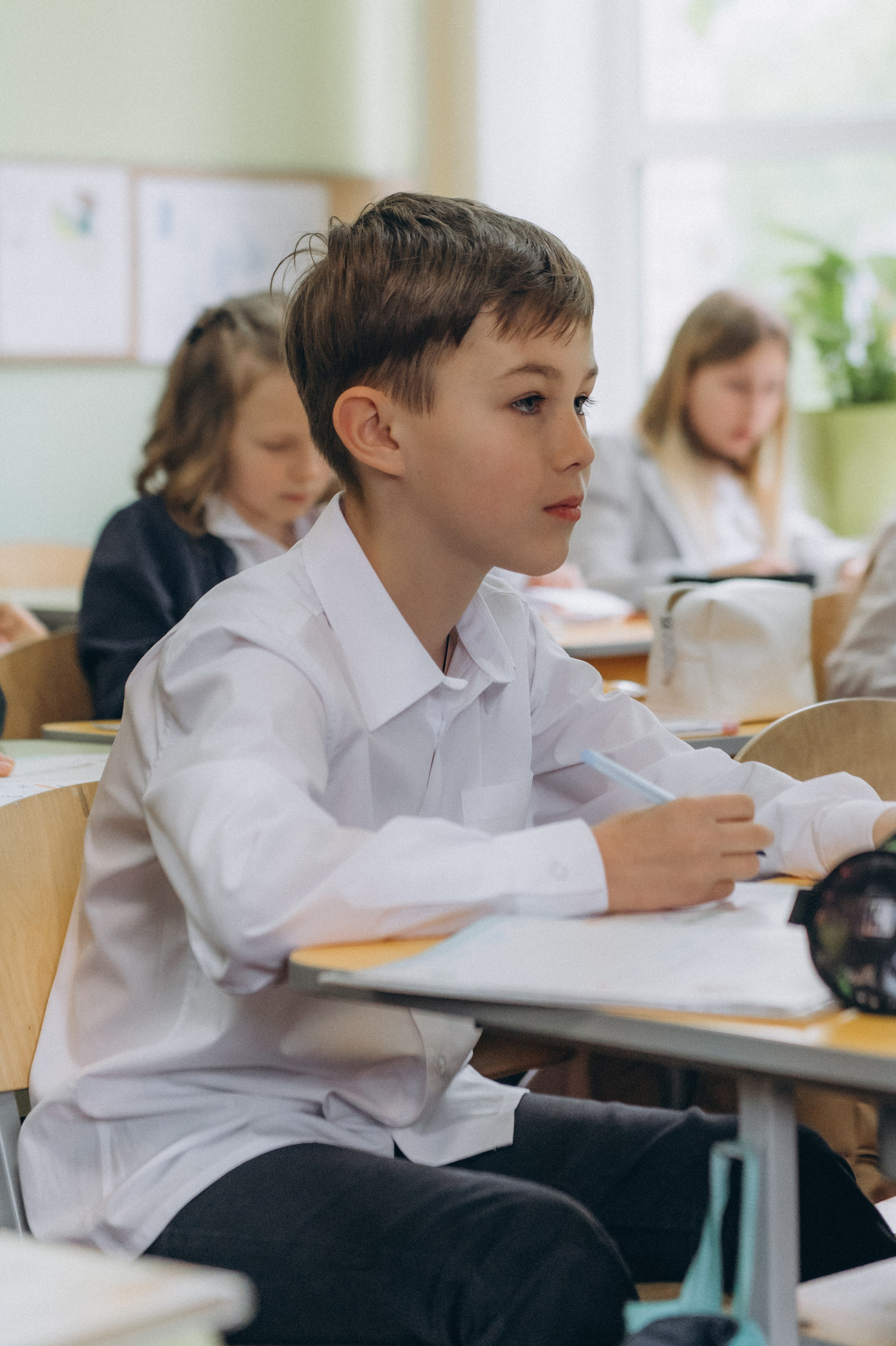 Шкільна фотосесія на віньєтки Тернопіль, фотосесія випускників Тернопіль, зйомка на віньєтки, шкільні фотоальбоми Тернопіль. Сімейний, дитячий та індивідуальний фотограф в м. Тернопіль, м. Львів