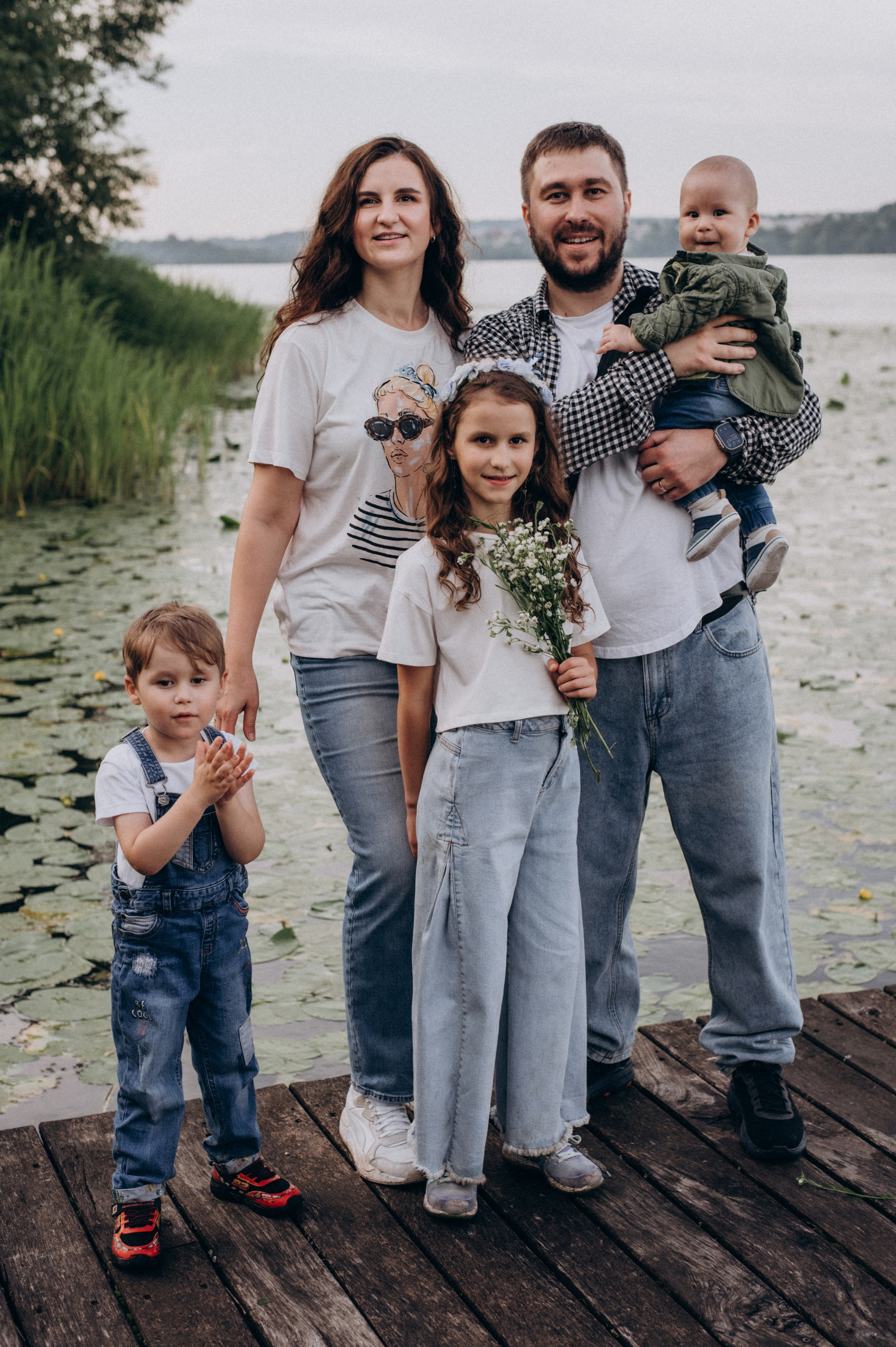 Сімейна фотосесія Тернопіль, сімейний фотограф Тернопіль, зйомка великої сімї. Сімейний, дитячий та індивідуальний фотограф в м. Тернопіль, м. Львів