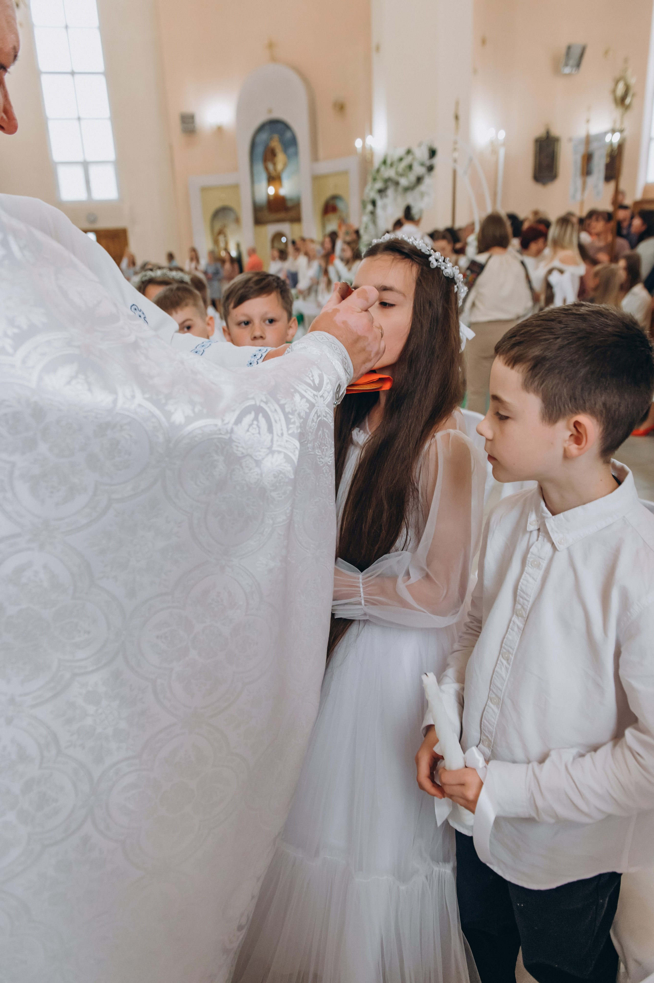 Фотосесія Причастя Тернопіль, зйомка Причастя, фотограф на Причастя Тернопіль, Причастя Львів, церква Петра і Павла. Сімейний, дитячий та індивідуальний фотограф в м. Тернопіль, м. Львів