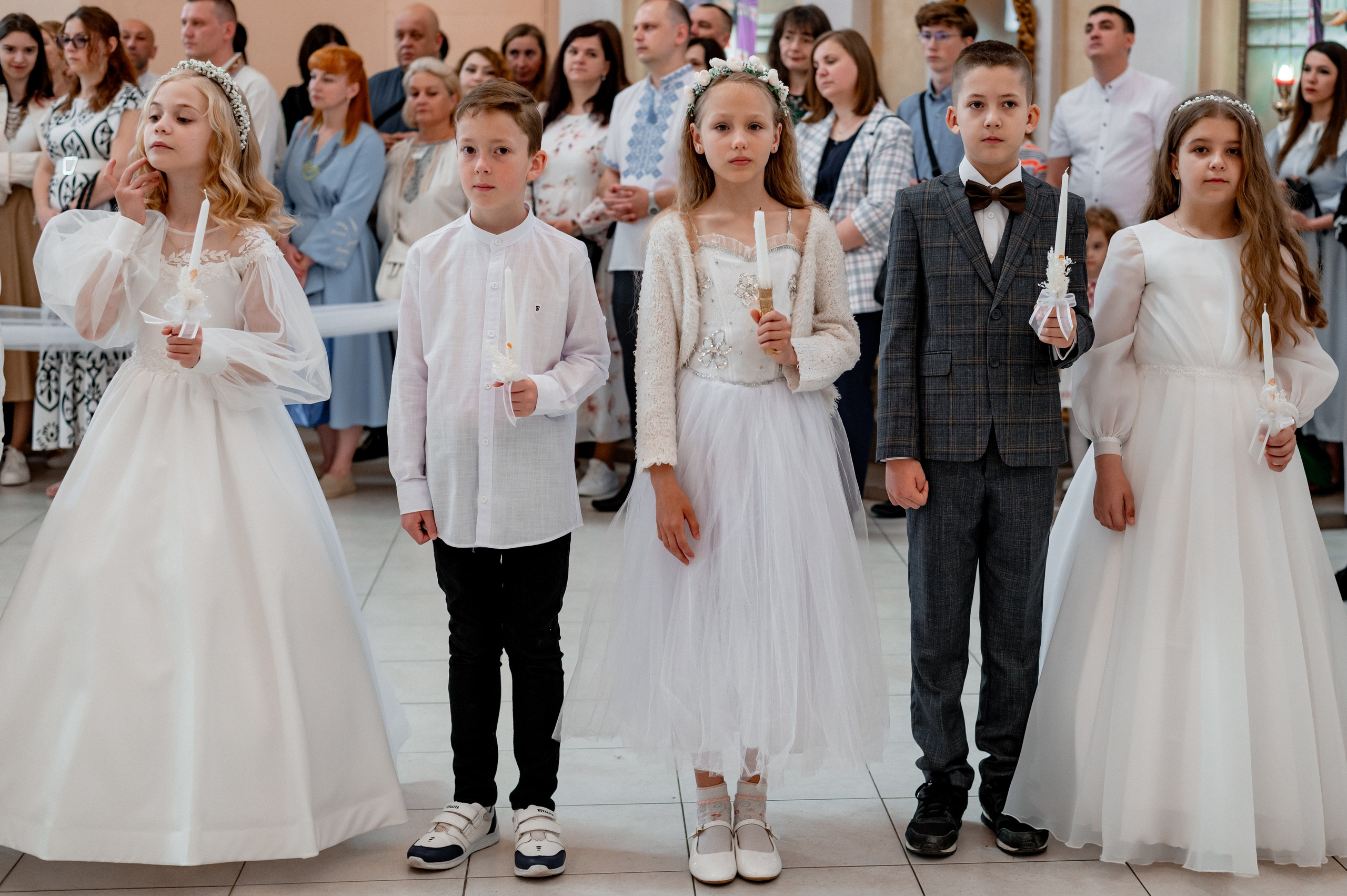 Фотосесія Першого Причастя Тернопіль, зйомка Причастя Тернопіль, Таїнство Першого Причастя Тернопіль, Катедра Причастя Тернопіль. Сімейний, дитячий та індивідуальний фотограф в м. Тернопіль, м. Львів