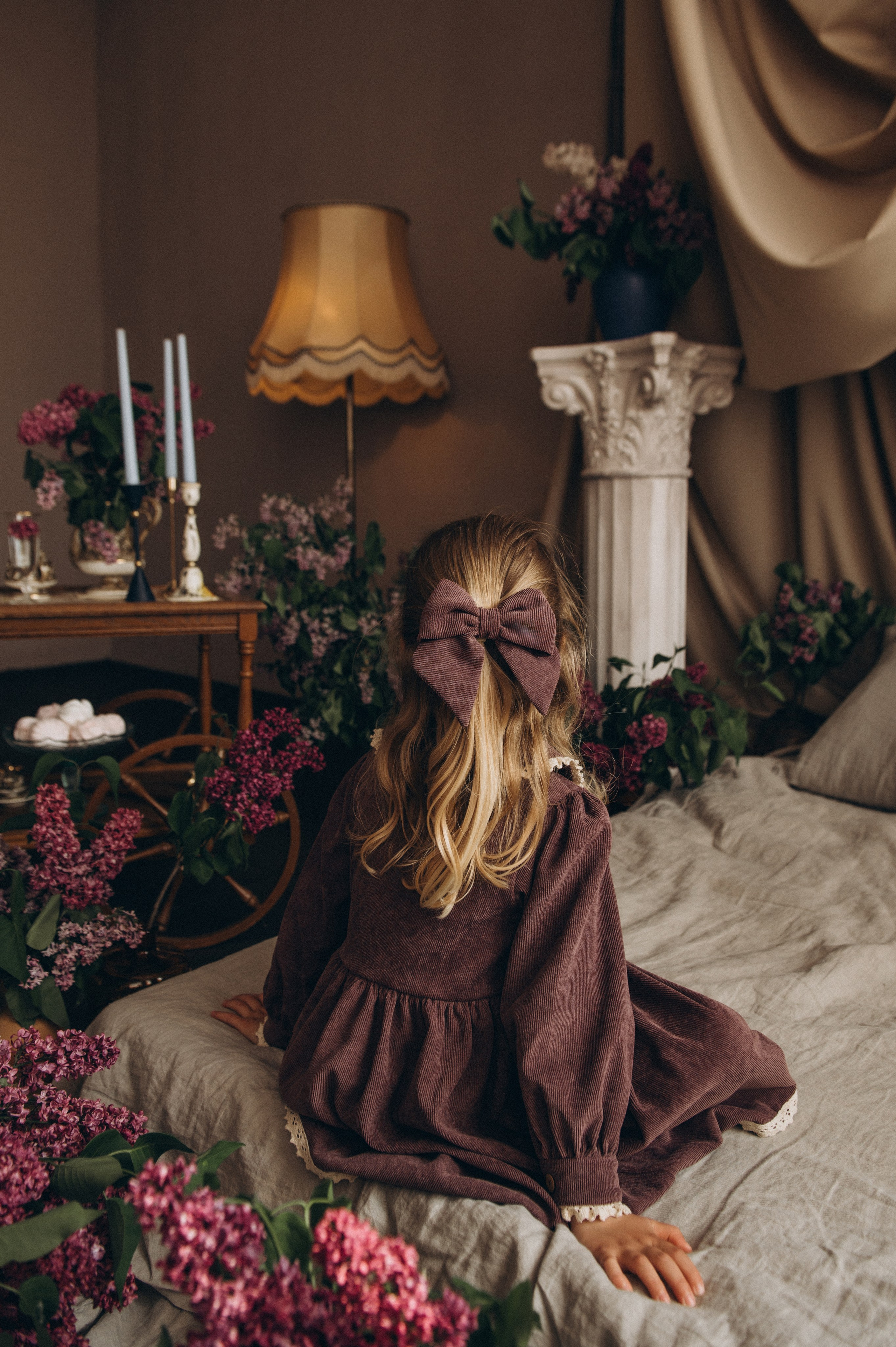 Фотосесія мами і донечки Тернопіль, фотосесія з бузком у студії Тернопіль, сімейна фотосесія Тернопіль, фотосесія мама і дитина. Сімейний, дитячий та індивідуальний фотограф в м. Тернопіль, м. Львів