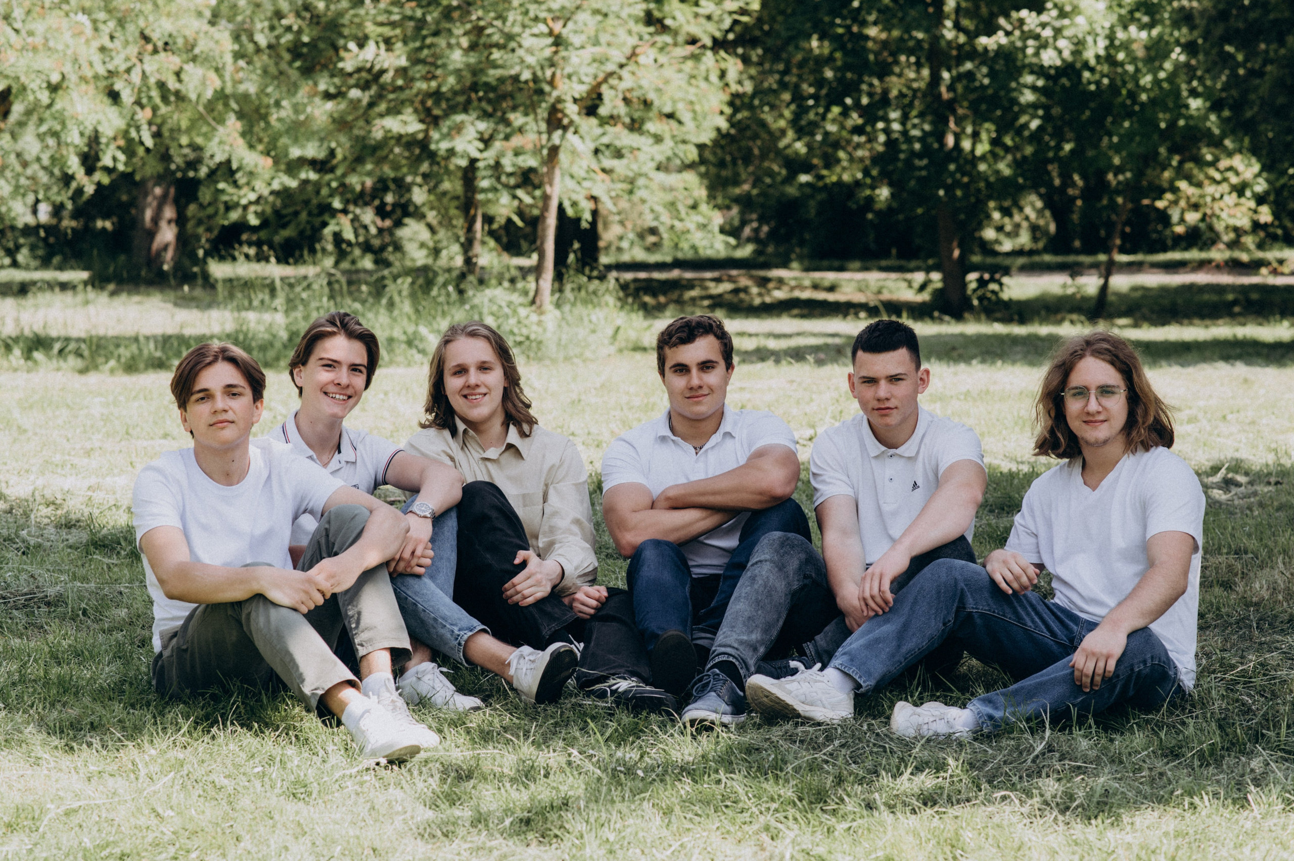 Фотосесія випускників, зйомка випускників Тернопіль Львів, випускні фотоальбоми Тернопіль, шкільні фотоальбоми Тернопіль. Сімейний, дитячий та індивідуальний фотограф в м. Тернопіль, м. Львів