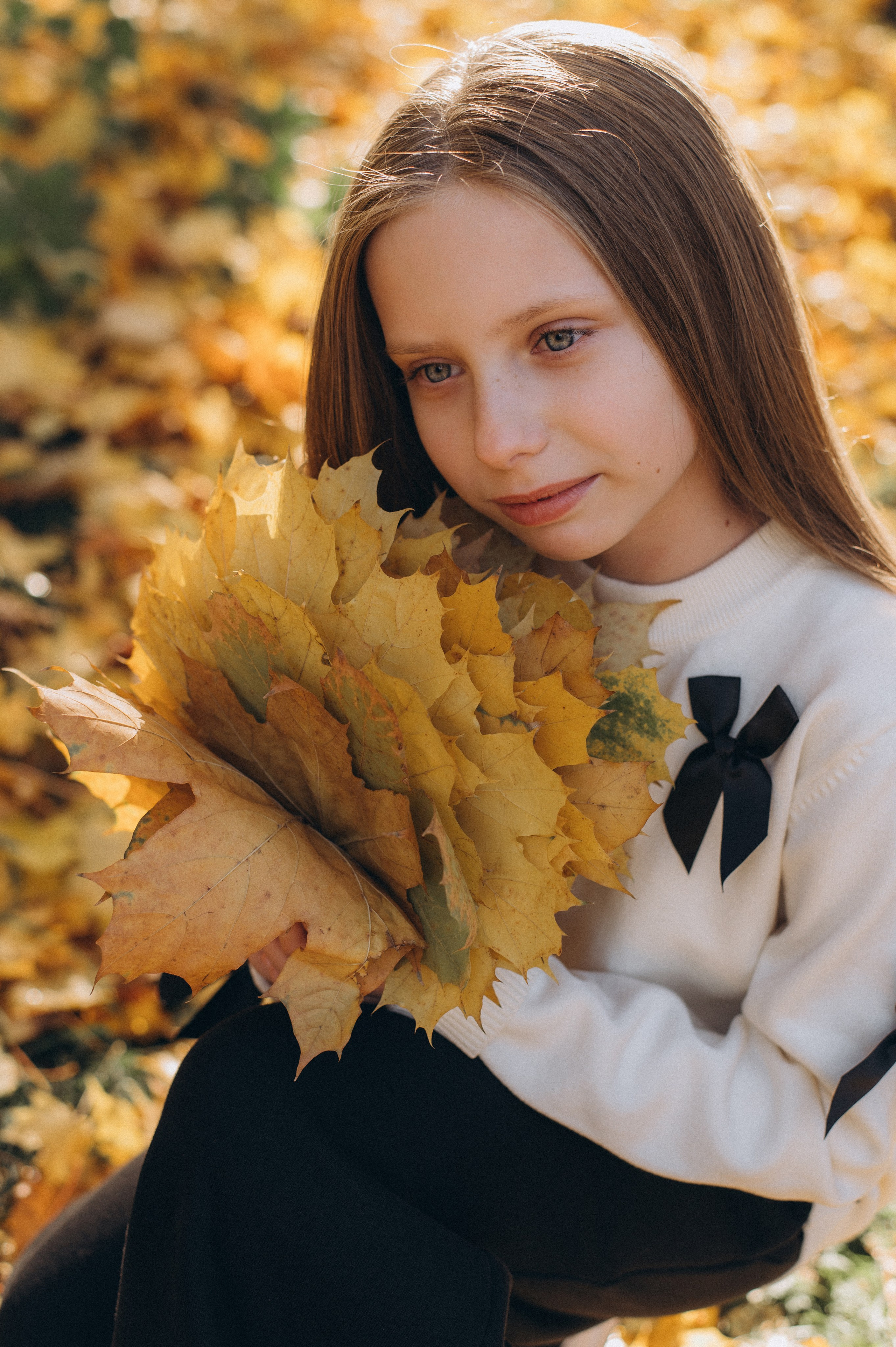 Осіння фотосесія 4 класу на віньєтки, випускні фотоальбоми Тернопіль, фотосесія випускників Тернопіль, шкільний випускний альбом Тернопіль. Сімейний, дитячий та індивідуальний фотограф в м. Тернопіль, м. Львів