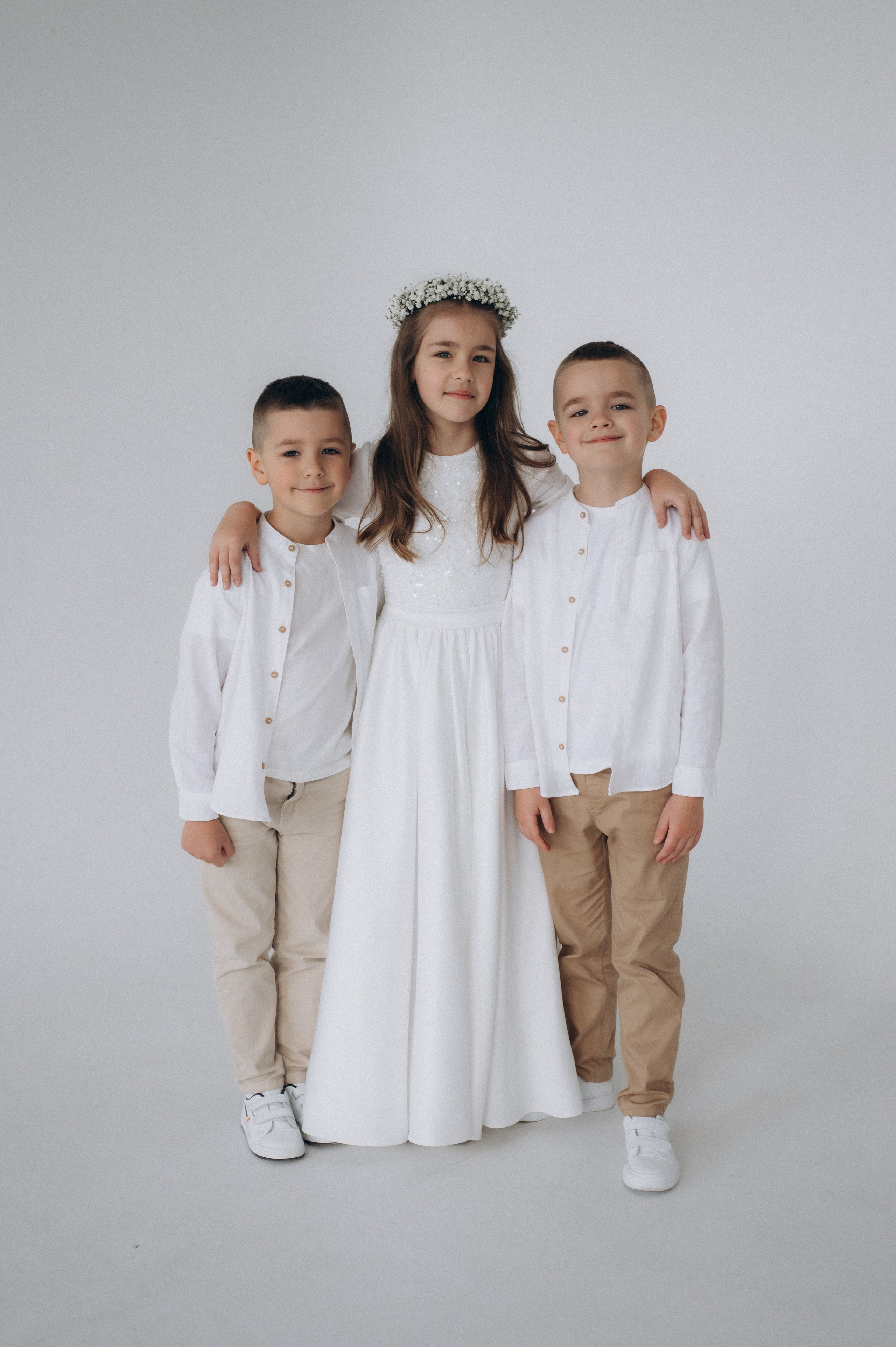 Сімейна фотосесія Тернопіль, сімейний фотограф Тернопіль Львів, зйомка дітей, портретний фотограф Тернопіль, фотосесія Причастя у студії. Сімейний, дитячий та індивідуальний фотограф в м. Тернопіль, м. Львів