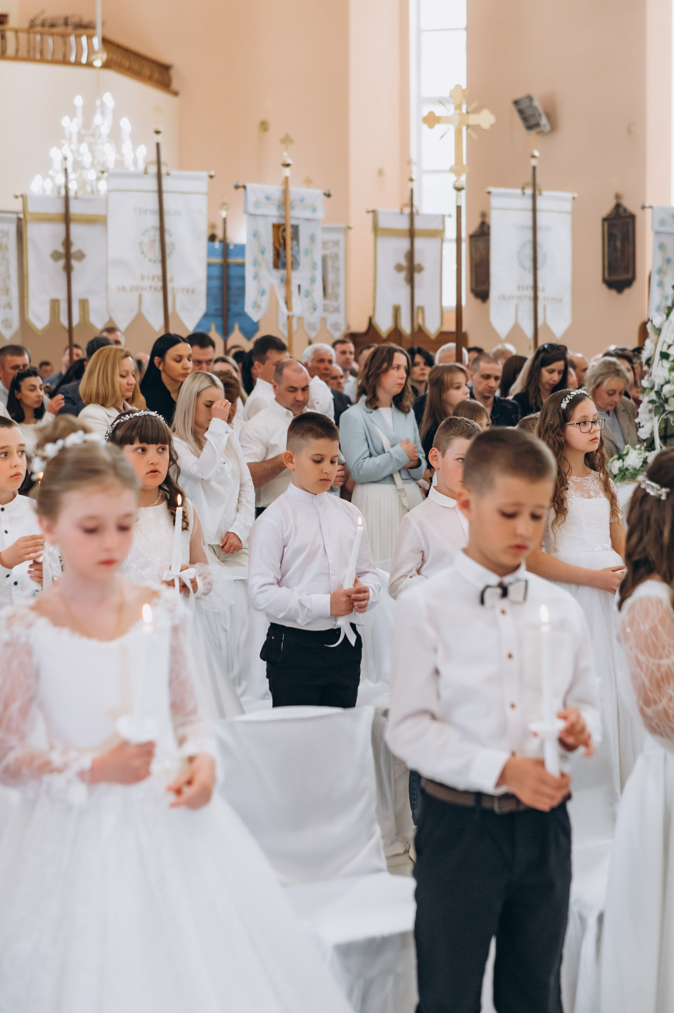Фотосесія Причастя Тернопіль, зйомка Причастя, фотограф на Причастя Тернопіль, Причастя Львів, церква Петра і Павла. Сімейний, дитячий та індивідуальний фотограф в м. Тернопіль, м. Львів
