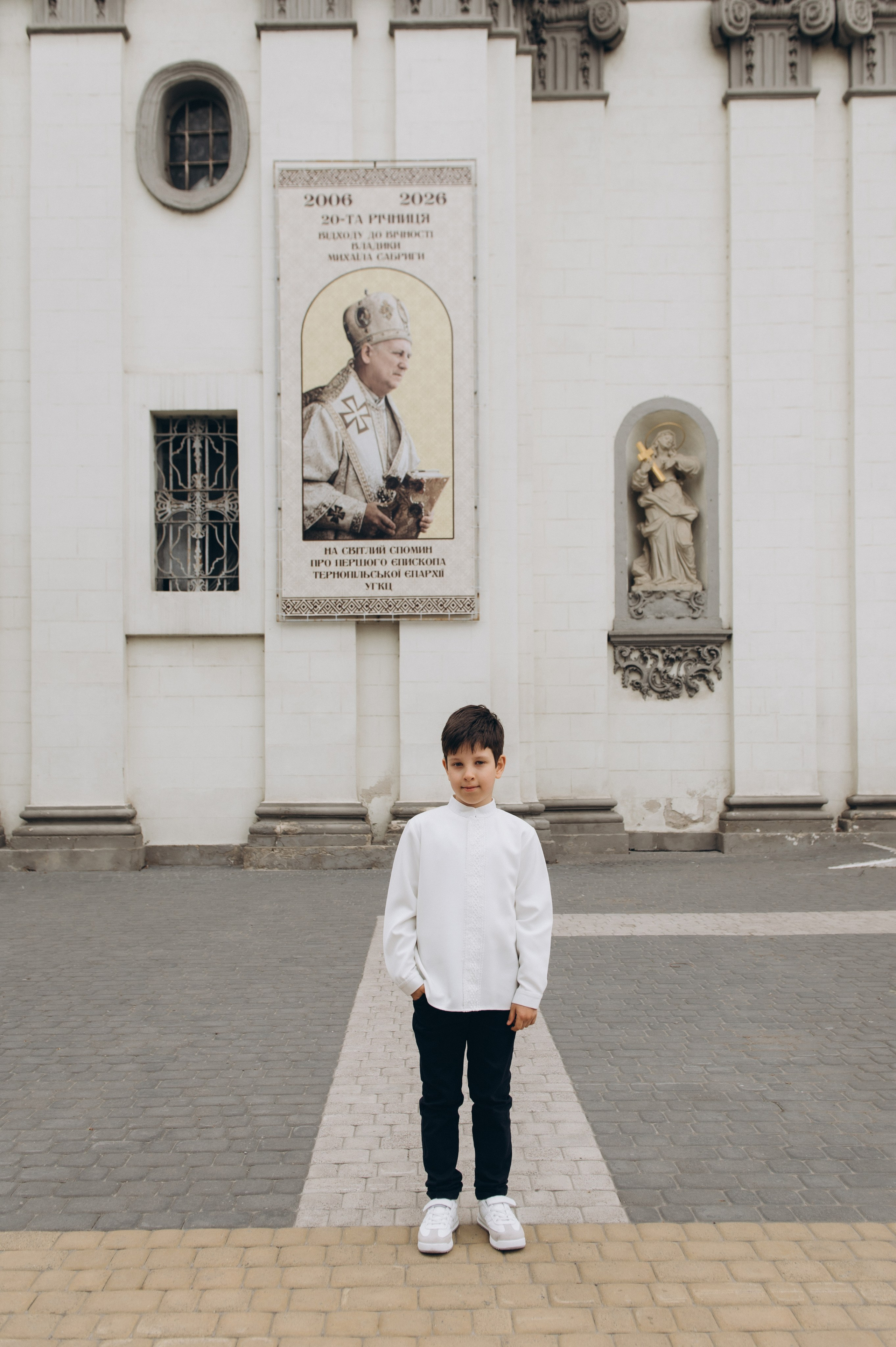 Фотосесія Першого Причастя Тернопіль, фотосесія Причастя Тернопіль, Таїнство Першого Причастя Тернопіль, Катедра Причастя Тернопіль. Сімейний, дитячий та індивідуальний фотограф в м. Тернопіль, м. Львів