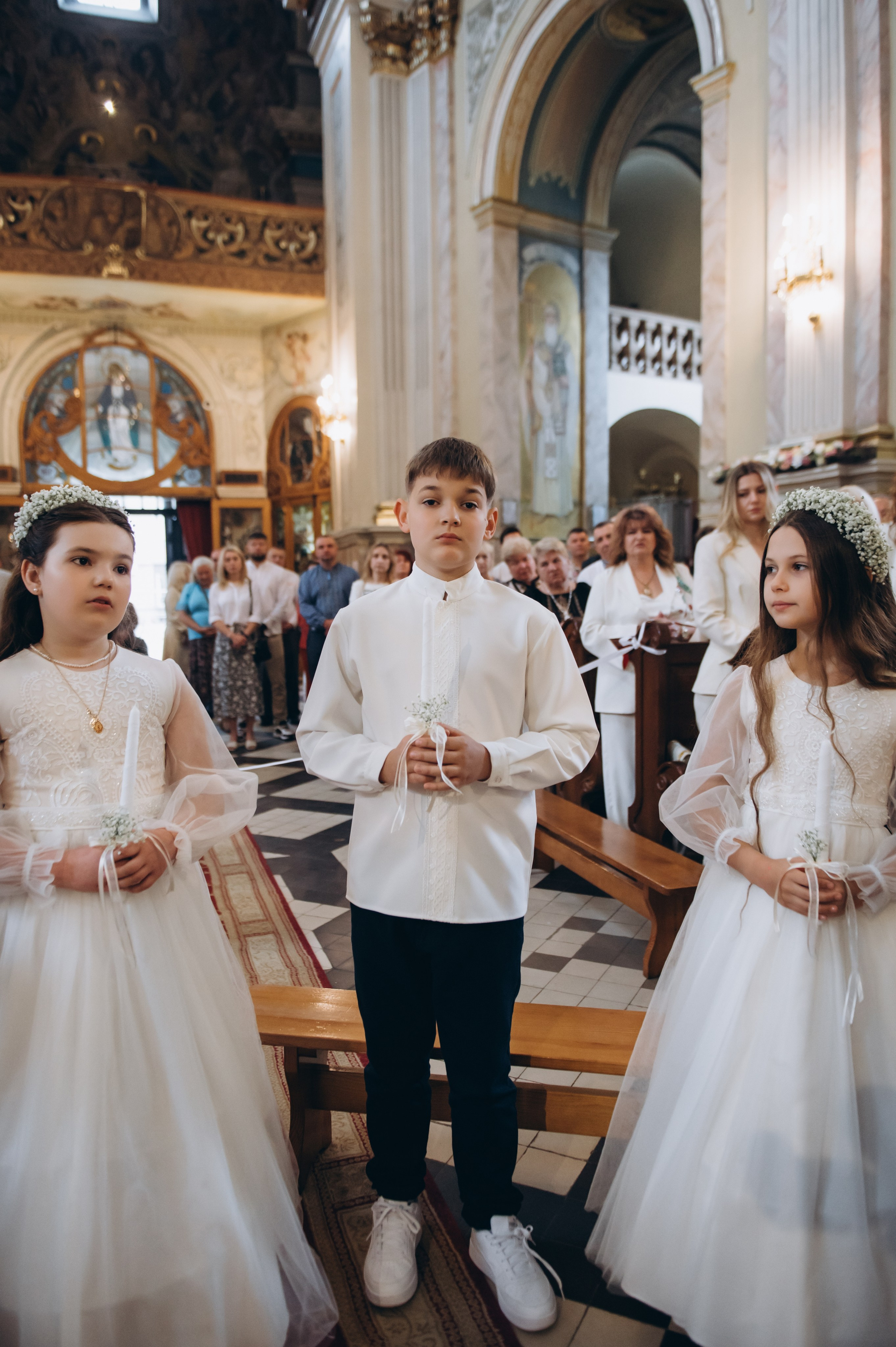 Фотосесія Першого Причастя Тернопіль, фотосесія Причастя Тернопіль, Таїнство Першого Причастя Тернопіль, Катедра Причастя Тернопіль. Сімейний, дитячий та індивідуальний фотограф в м. Тернопіль, м. Львів