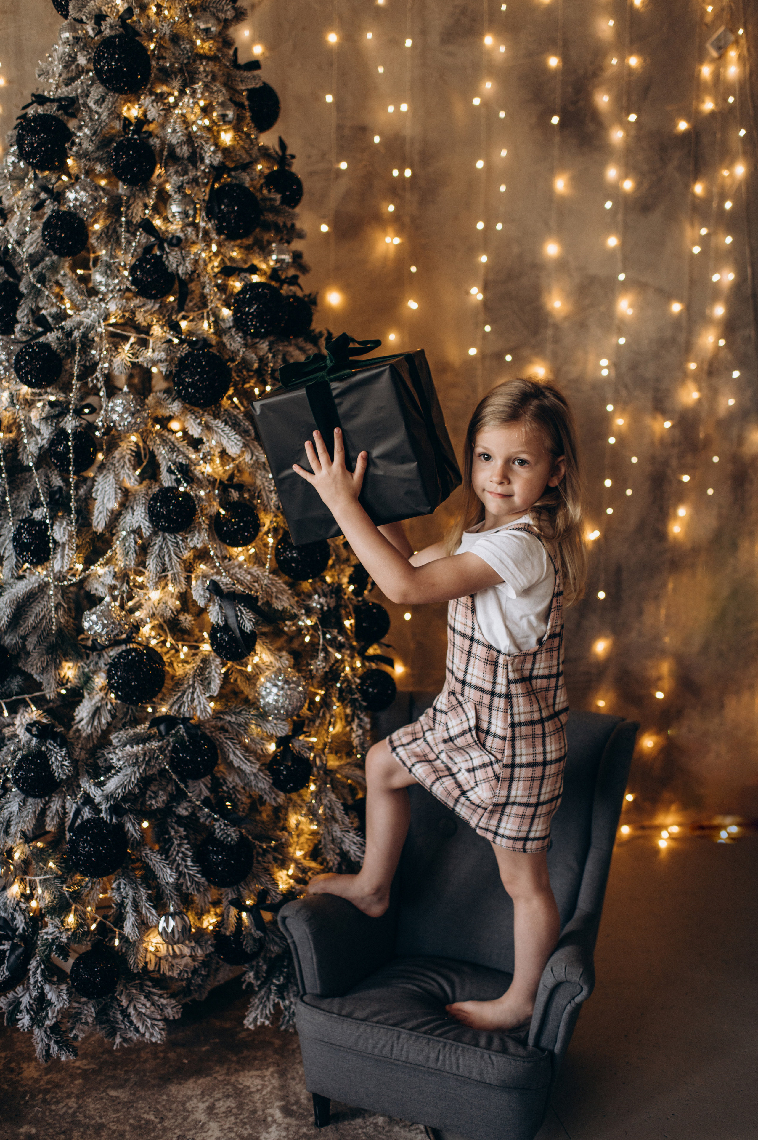 Новорічна фотосесія у студії. Сімейний, дитячий та індивідуальний фотограф в м. Тернопіль, м. Львів