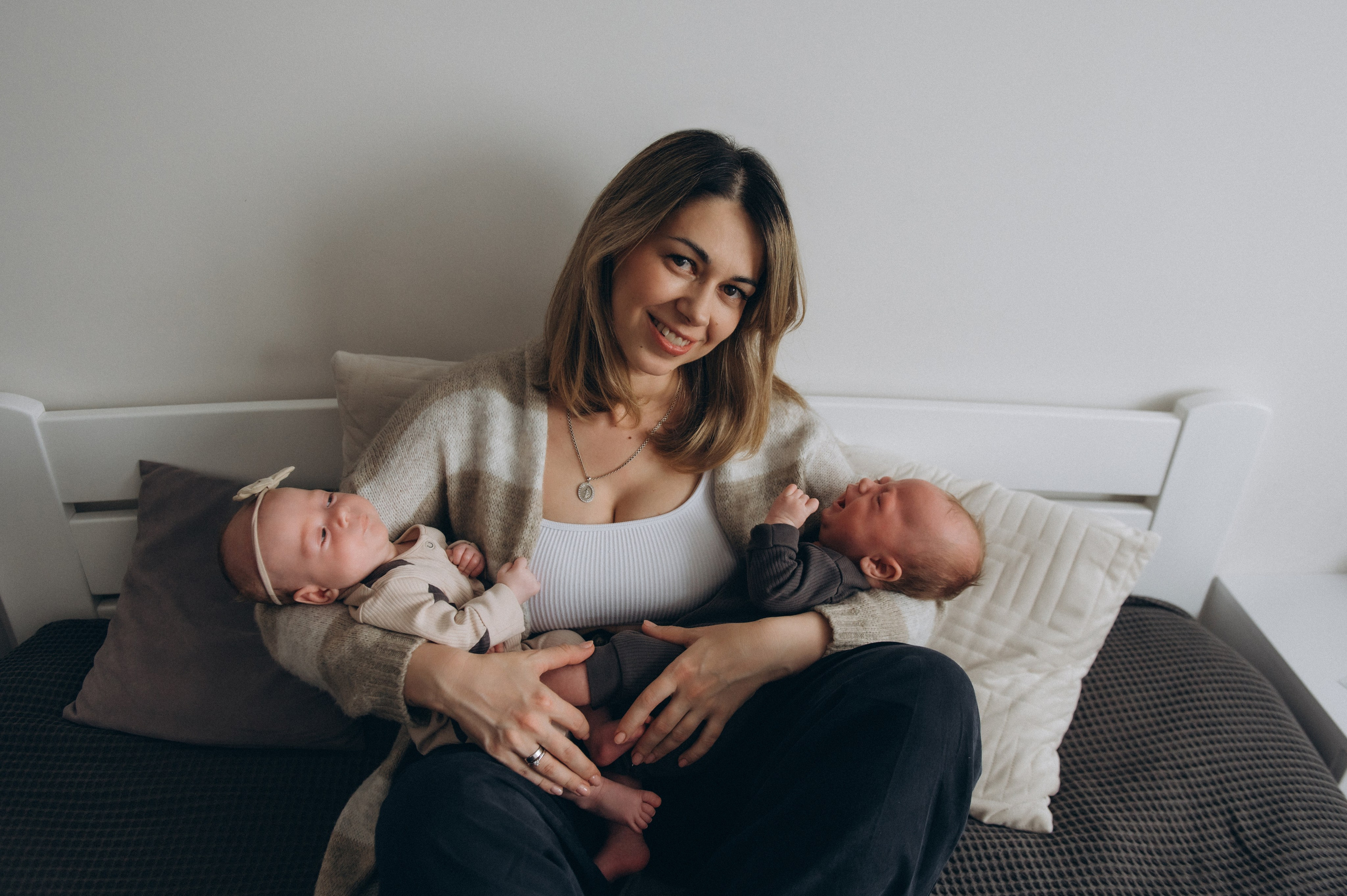 Сімейна фотосесія вдома Тернопіль, сімейний фотограф Львів Тернопіль, сімейна фотосесія Тернопіль, фотосесія двійні, зйомка близнюків. Сімейний, дитячий та індивідуальний фотограф в м. Тернопіль, м. Львів