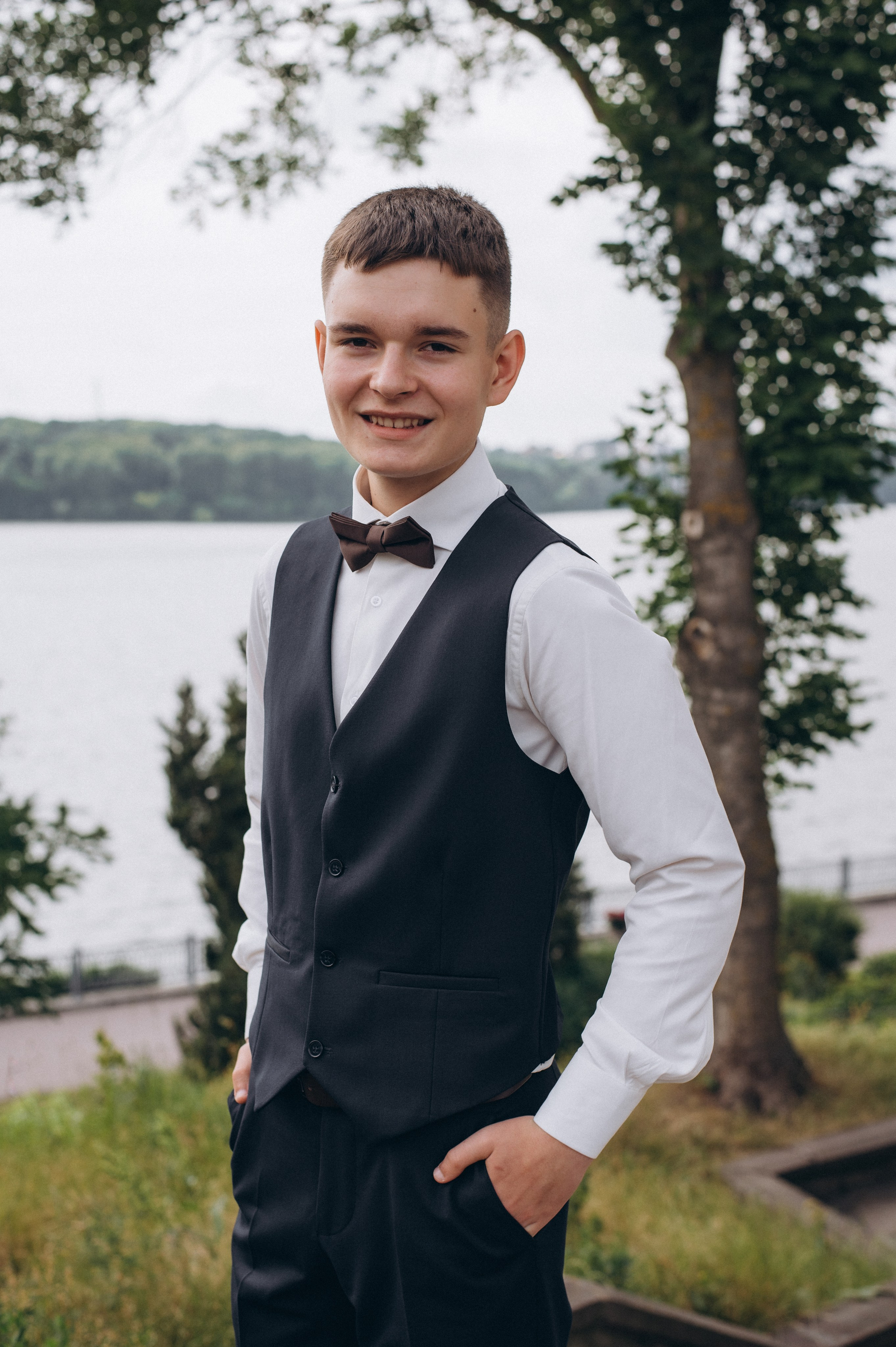 Випускники 2025, фотосесія випускного Тернопіль, фотосесія випускників Тернопіль, зйомка випускного, фотосесія випускного. Сімейний, дитячий та індивідуальний фотограф в м. Тернопіль, м. Львів