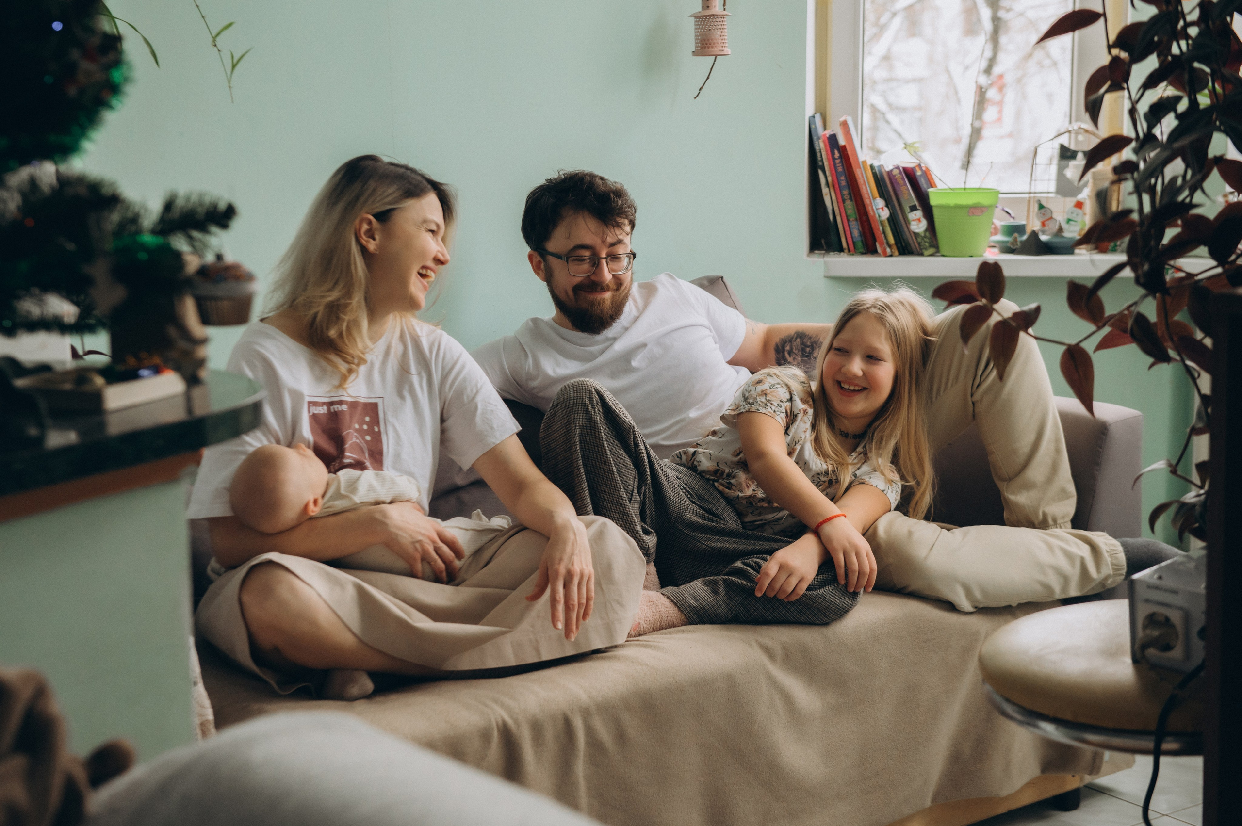 Сімейна фотосесія вдома Тернопіль, сімейний фотограф Львів Тернопіль, сімейна фотосесія Тернопіль, зйомка вдома. Сімейний, дитячий та індивідуальний фотограф в м. Тернопіль, м. Львів