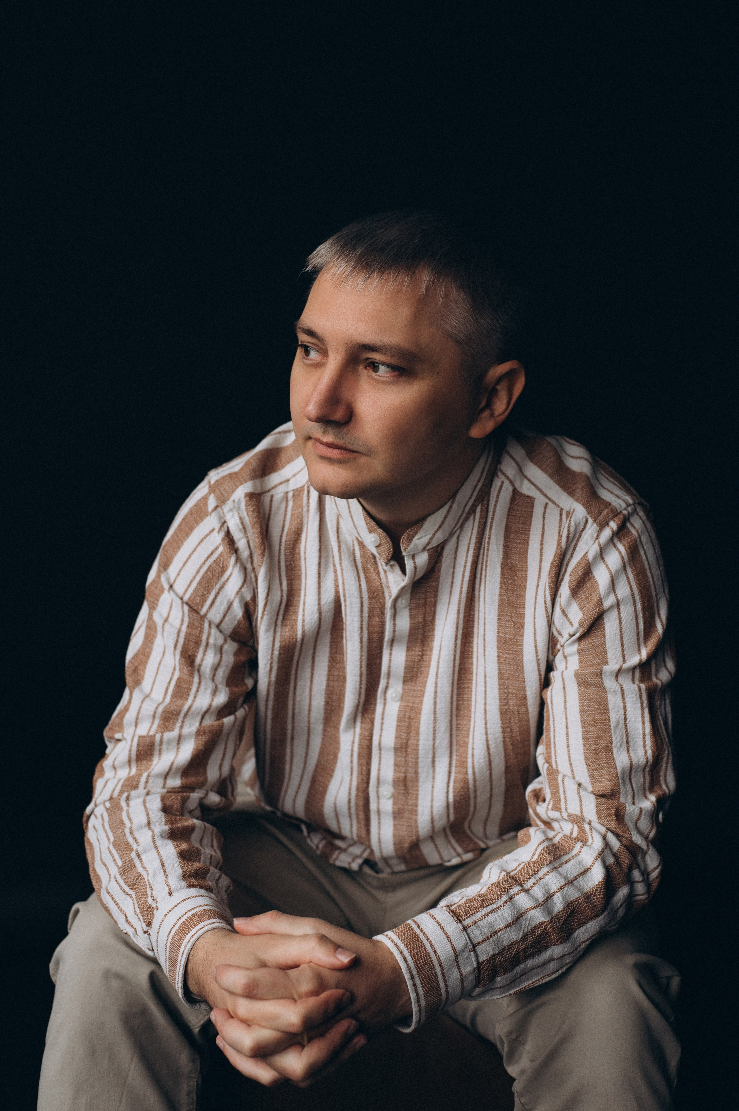 Портретна фотосесія чоловіків, чоловічий портрет, індивідуальна фотосесія Тернопіль, портретний фотограф Тернопіль. Сімейний, дитячий та індивідуальний фотограф в м. Тернопіль, м. Львів