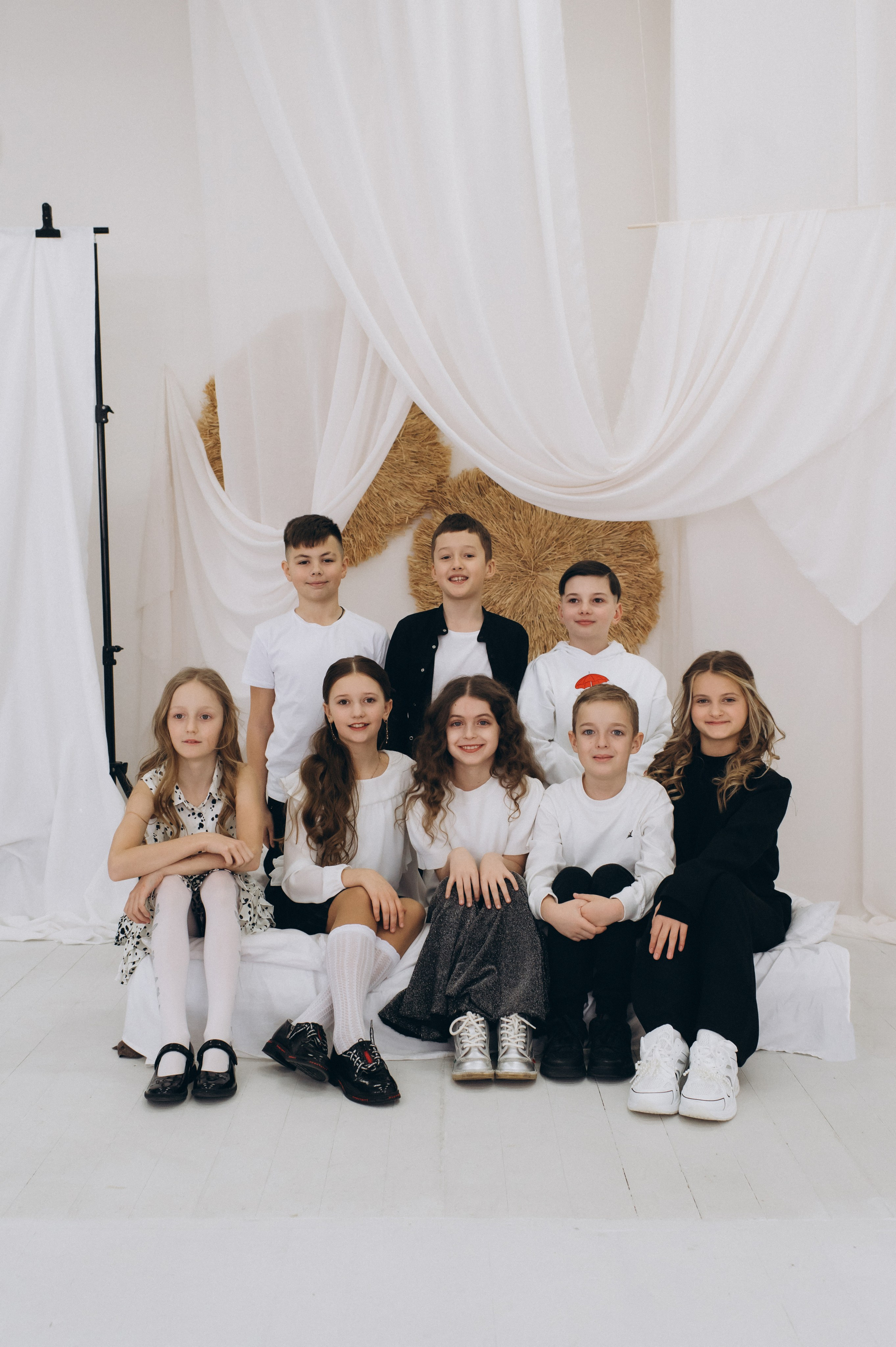 Шкільна фотосесія на віньєтки Тернопіль, шкільні альбоми, фотосесія випускників Тернопіль, випускний альбом, фотограф випускний Тернопіль. Сімейний, дитячий та індивідуальний фотограф в м. Тернопіль, м. Львів