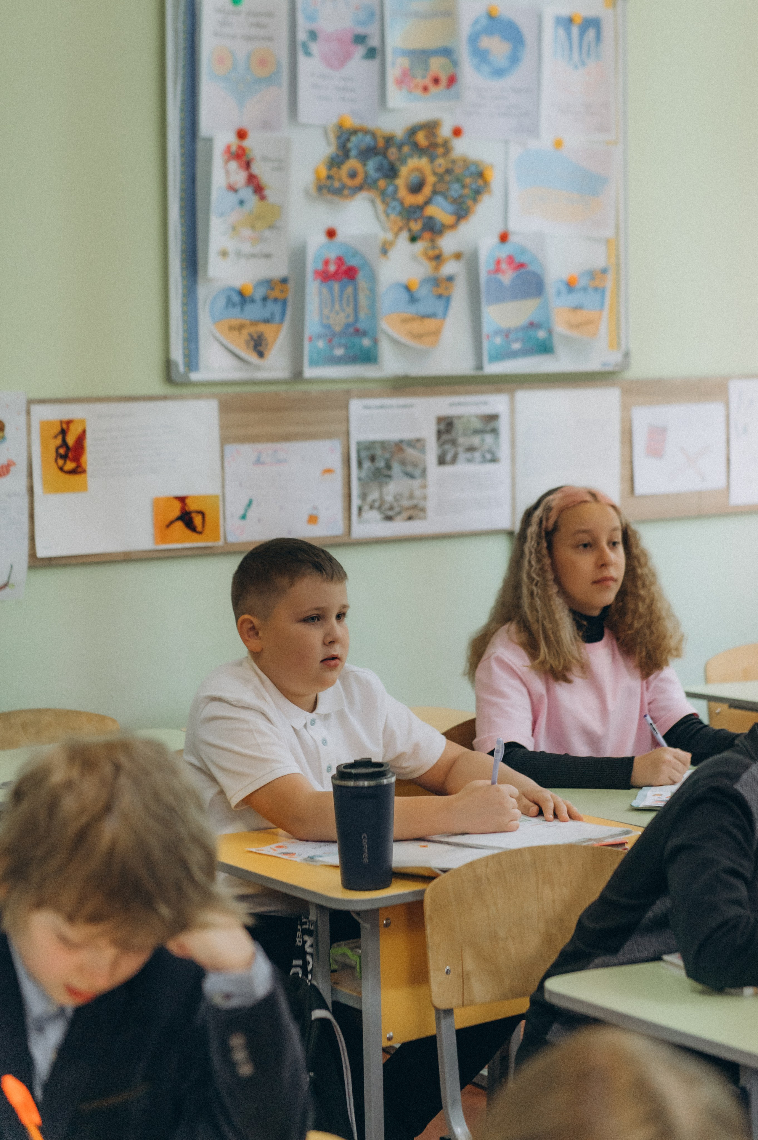 Шкільна фотосесія на віньєтки Тернопіль, фотосесія випускників Тернопіль, зйомка на віньєтки, шкільні фотоальбоми Тернопіль. Сімейний, дитячий та індивідуальний фотограф в м. Тернопіль, м. Львів