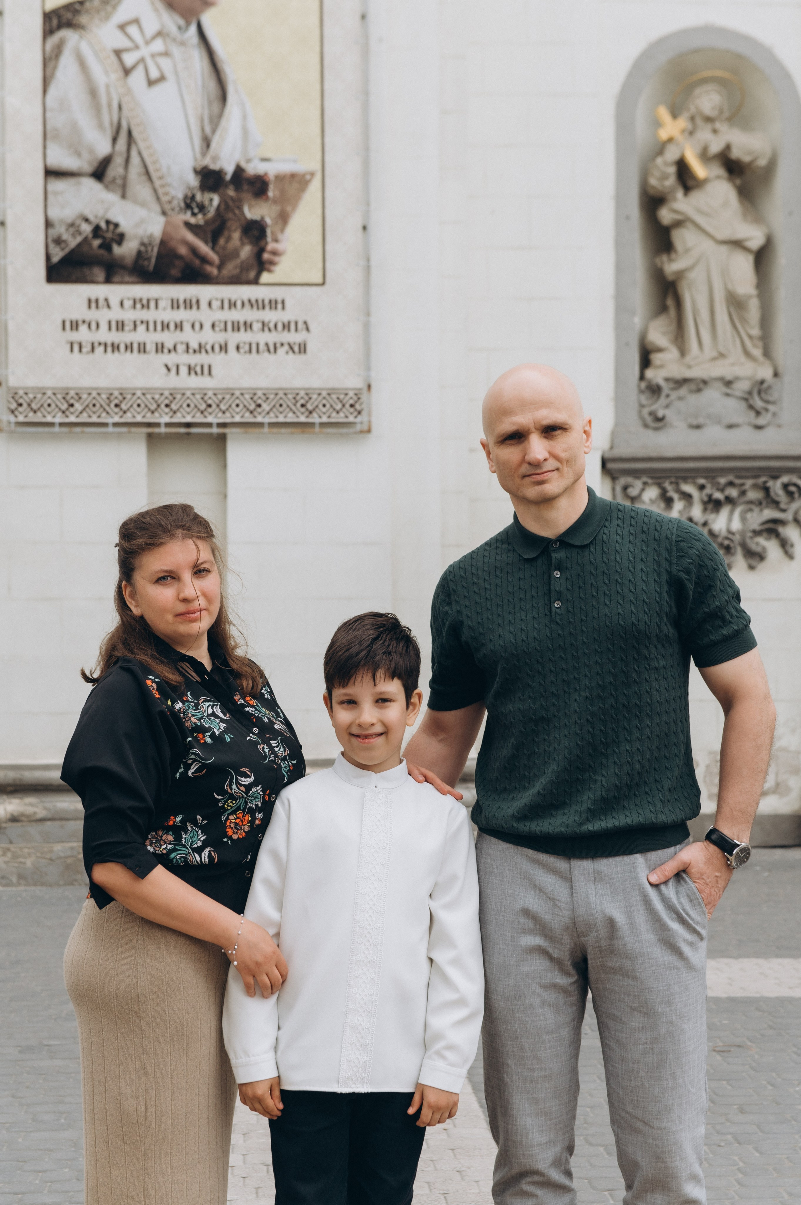 Фотосесія Першого Причастя Тернопіль, фотосесія Причастя Тернопіль, Таїнство Першого Причастя Тернопіль, Катедра Причастя Тернопіль. Сімейний, дитячий та індивідуальний фотограф в м. Тернопіль, м. Львів