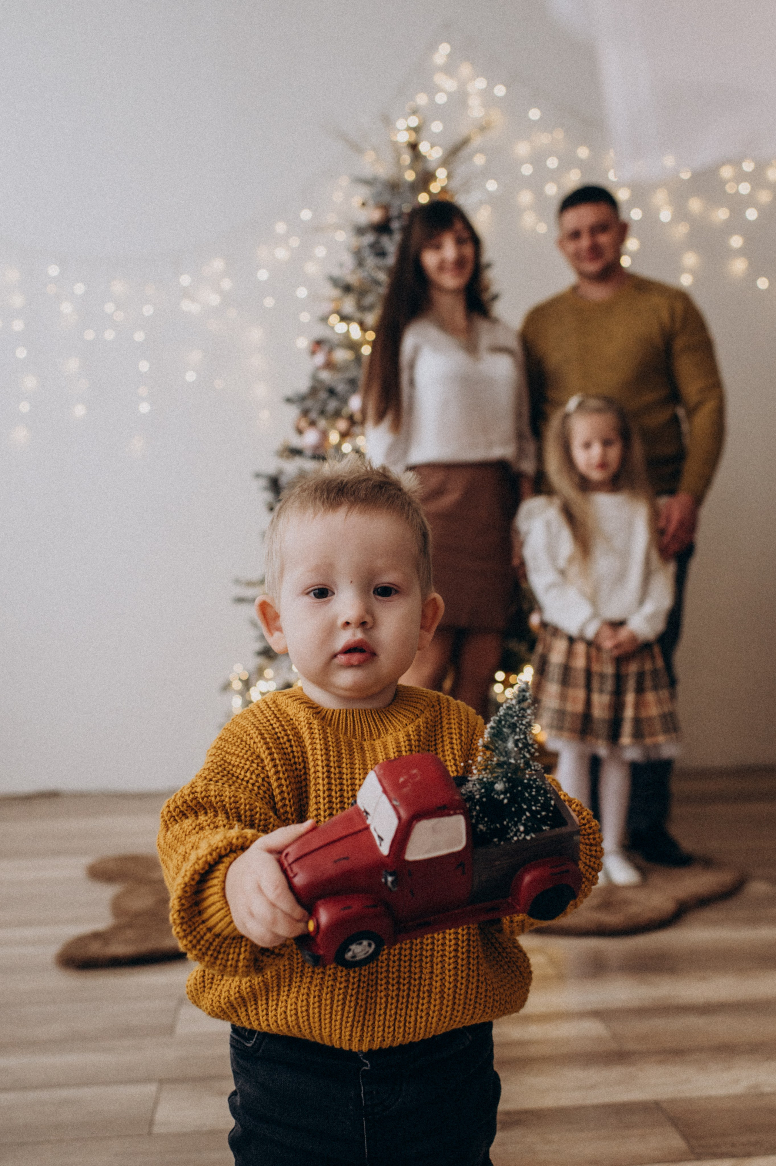 Новорічна фотосесія у студії Тернополя, фотосесія Львів. Сімейний, дитячий та індивідуальний фотограф в м. Тернопіль, м. Львів